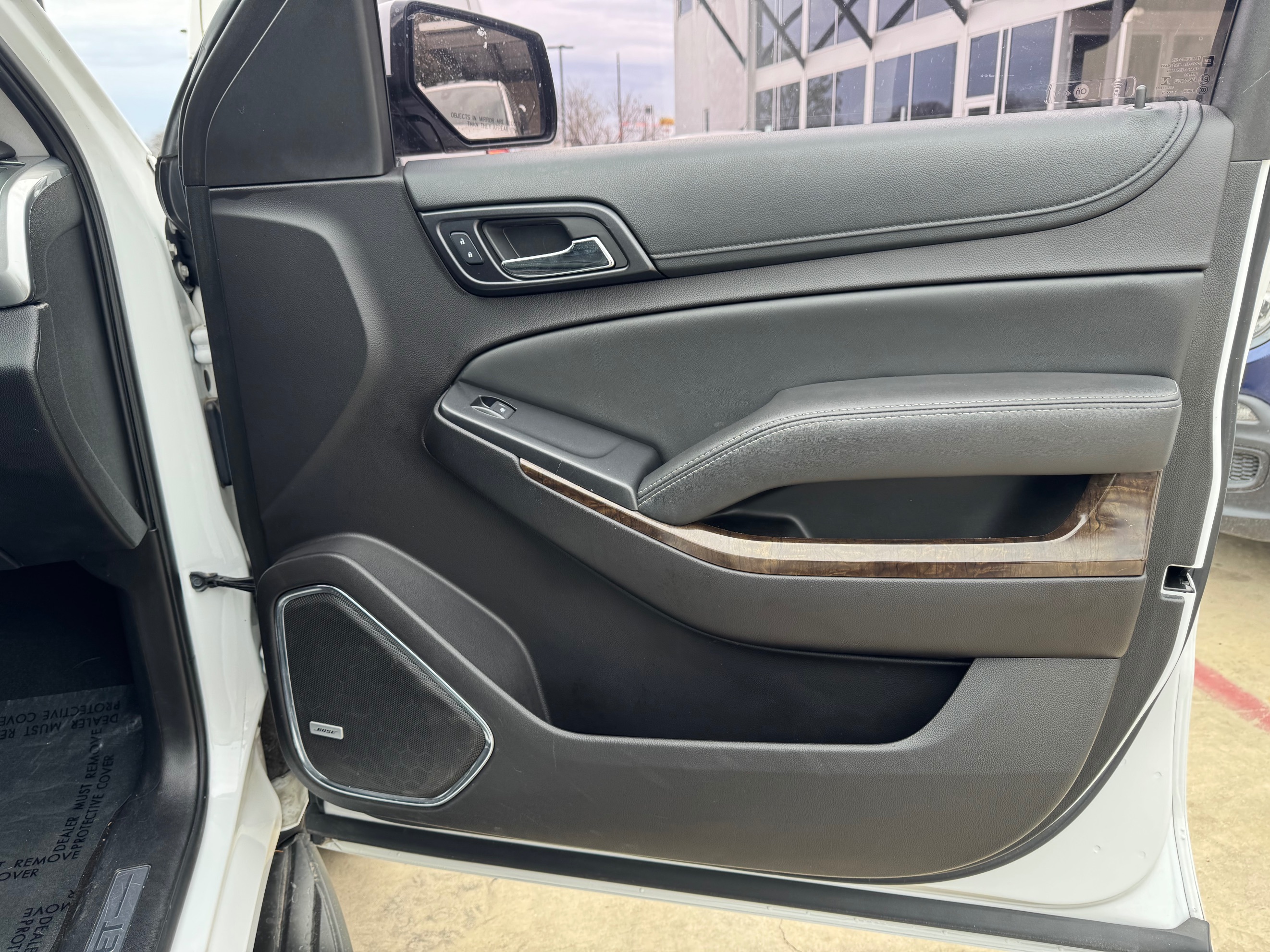 2016 Chevrolet Tahoe LT - Photo 25