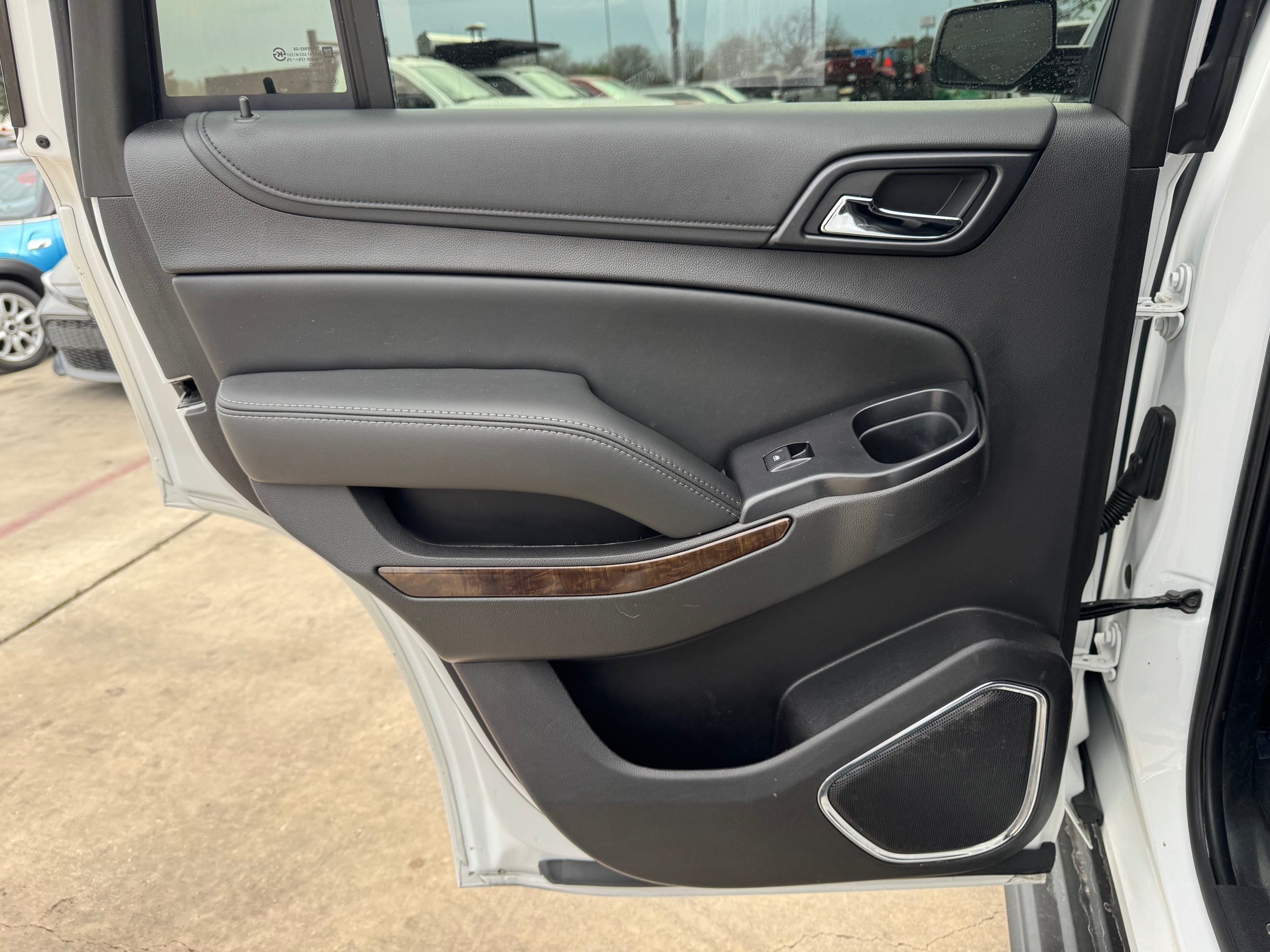 2016 Chevrolet Tahoe LT - Photo 41