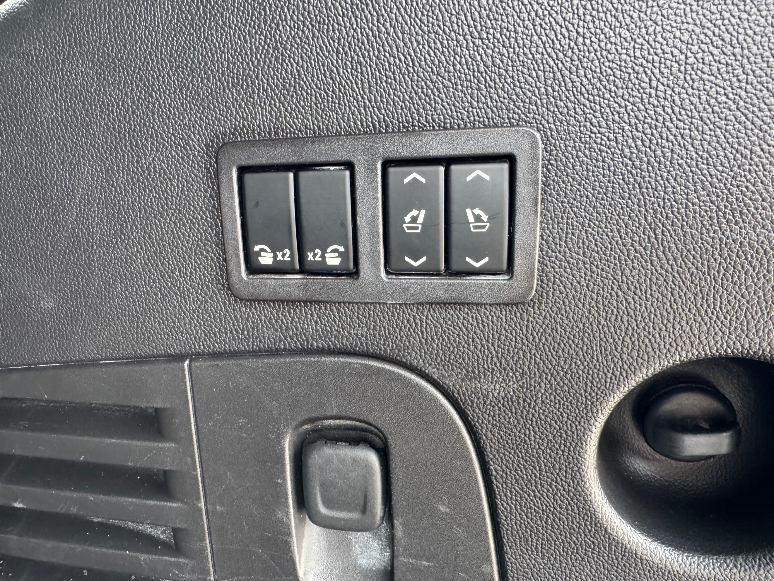 2016 Chevrolet Tahoe LT - Photo 43