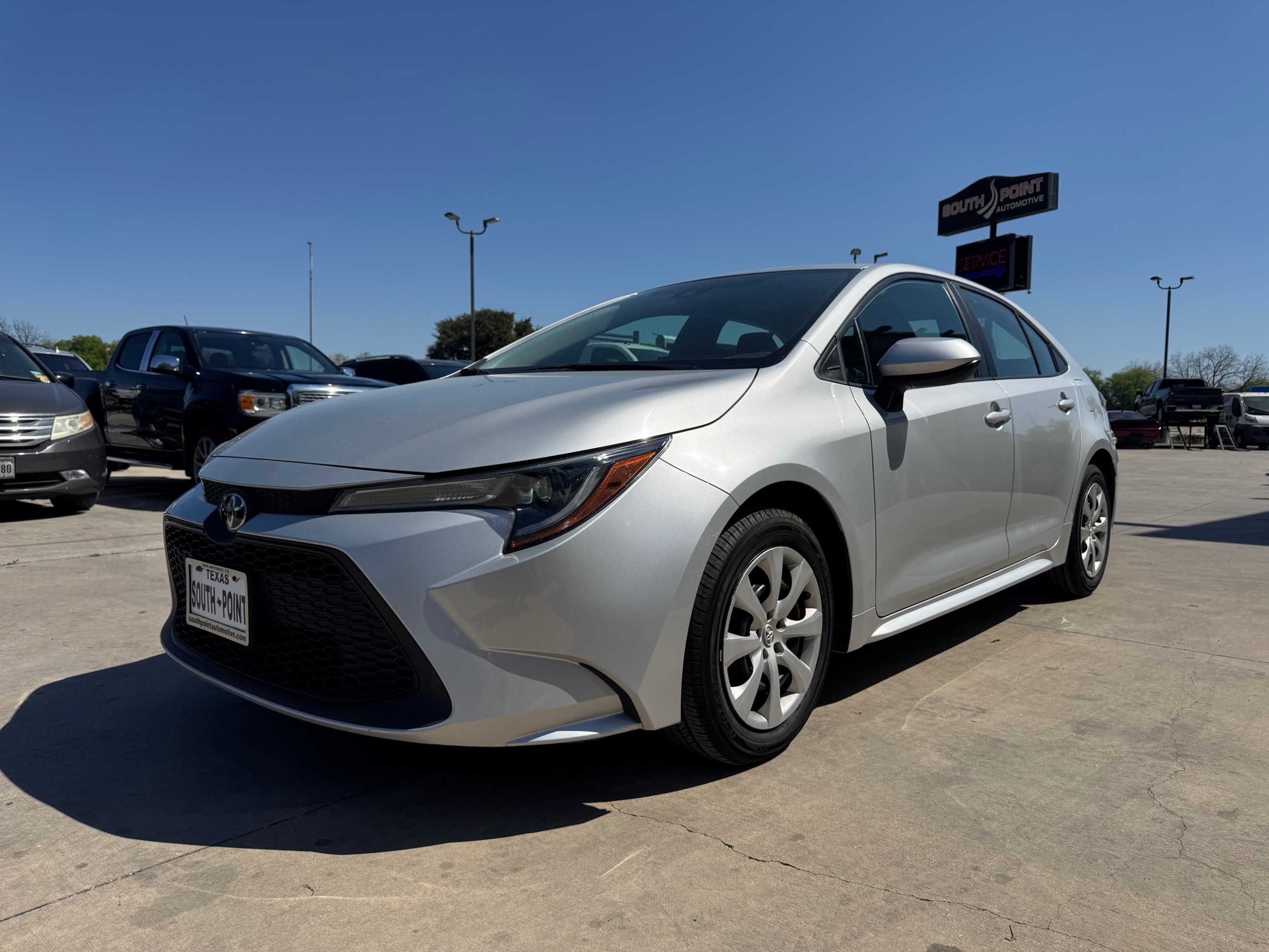 2022 Toyota Corolla LE - Photo 3
