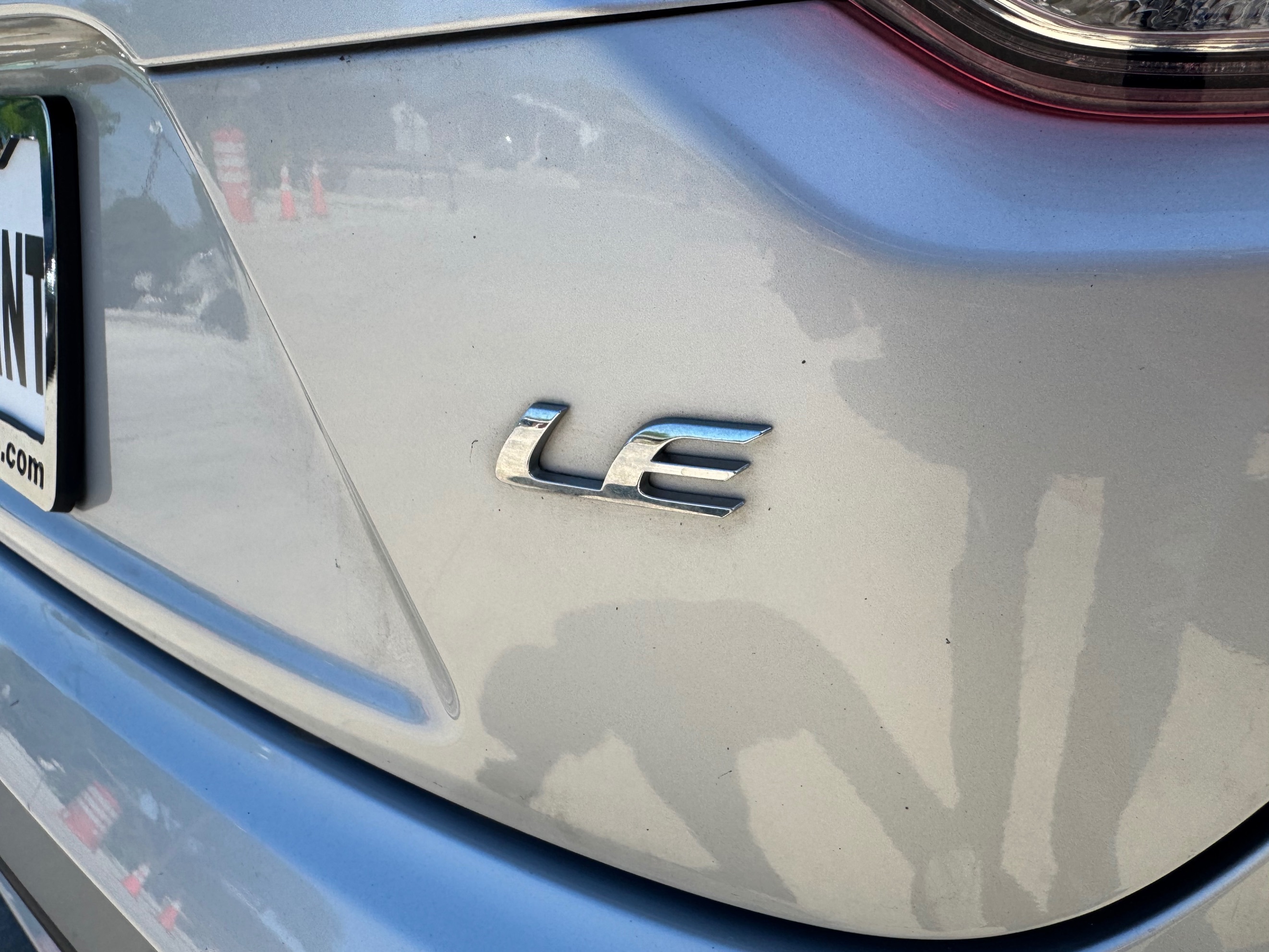 2022 Toyota Corolla LE - Photo 10