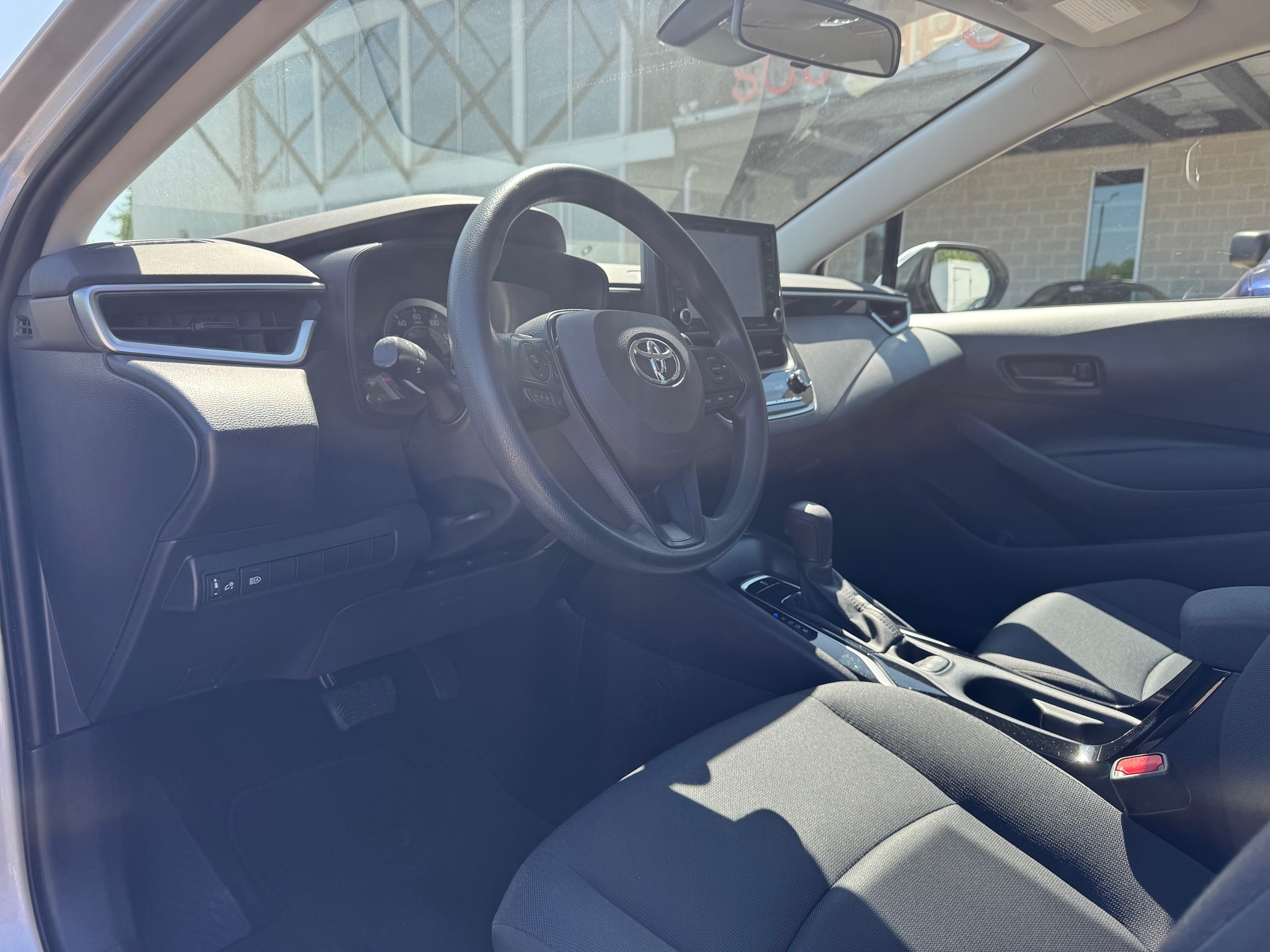 2022 Toyota Corolla LE - Photo 12