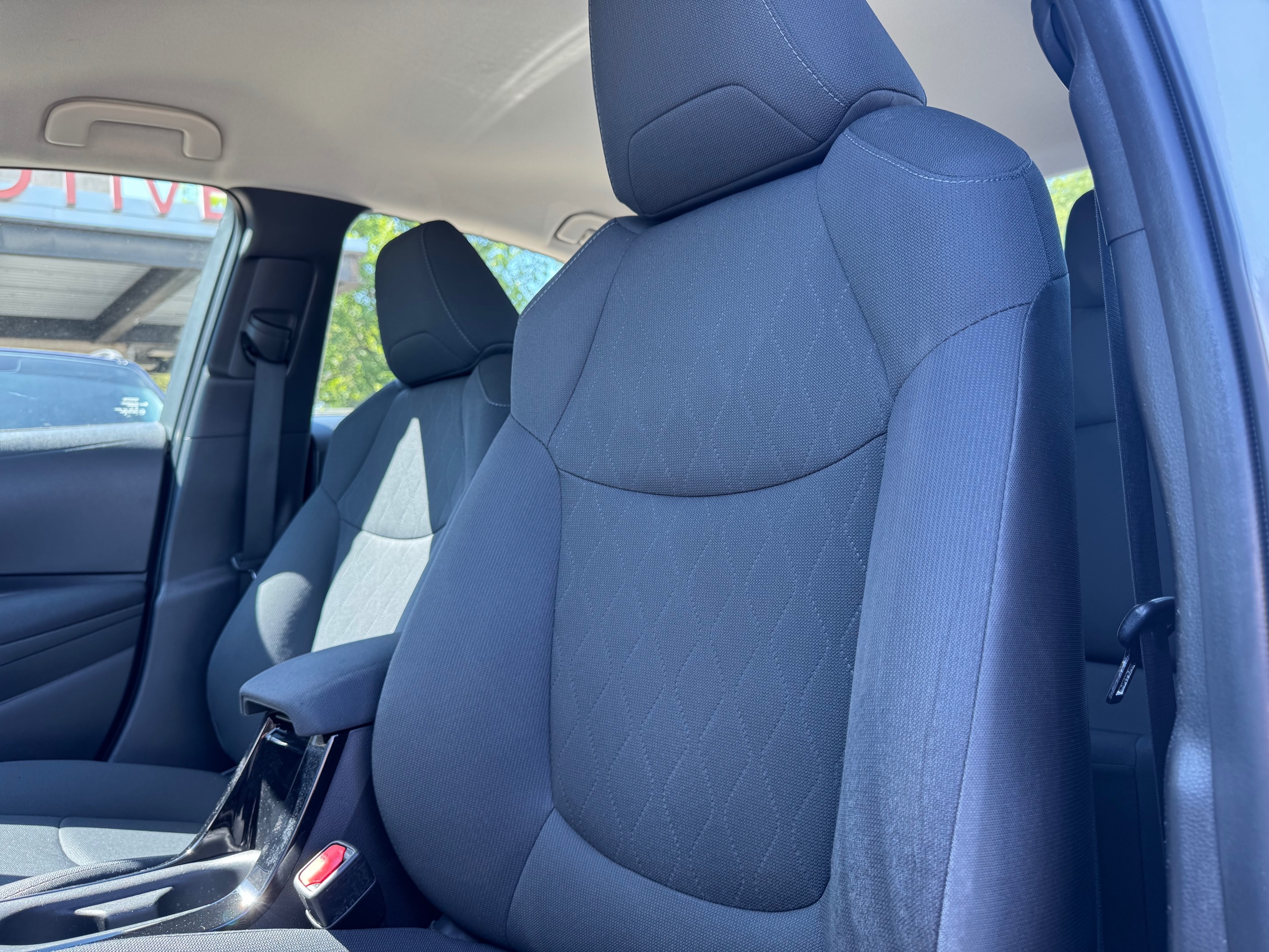 2022 Toyota Corolla LE - Photo 13