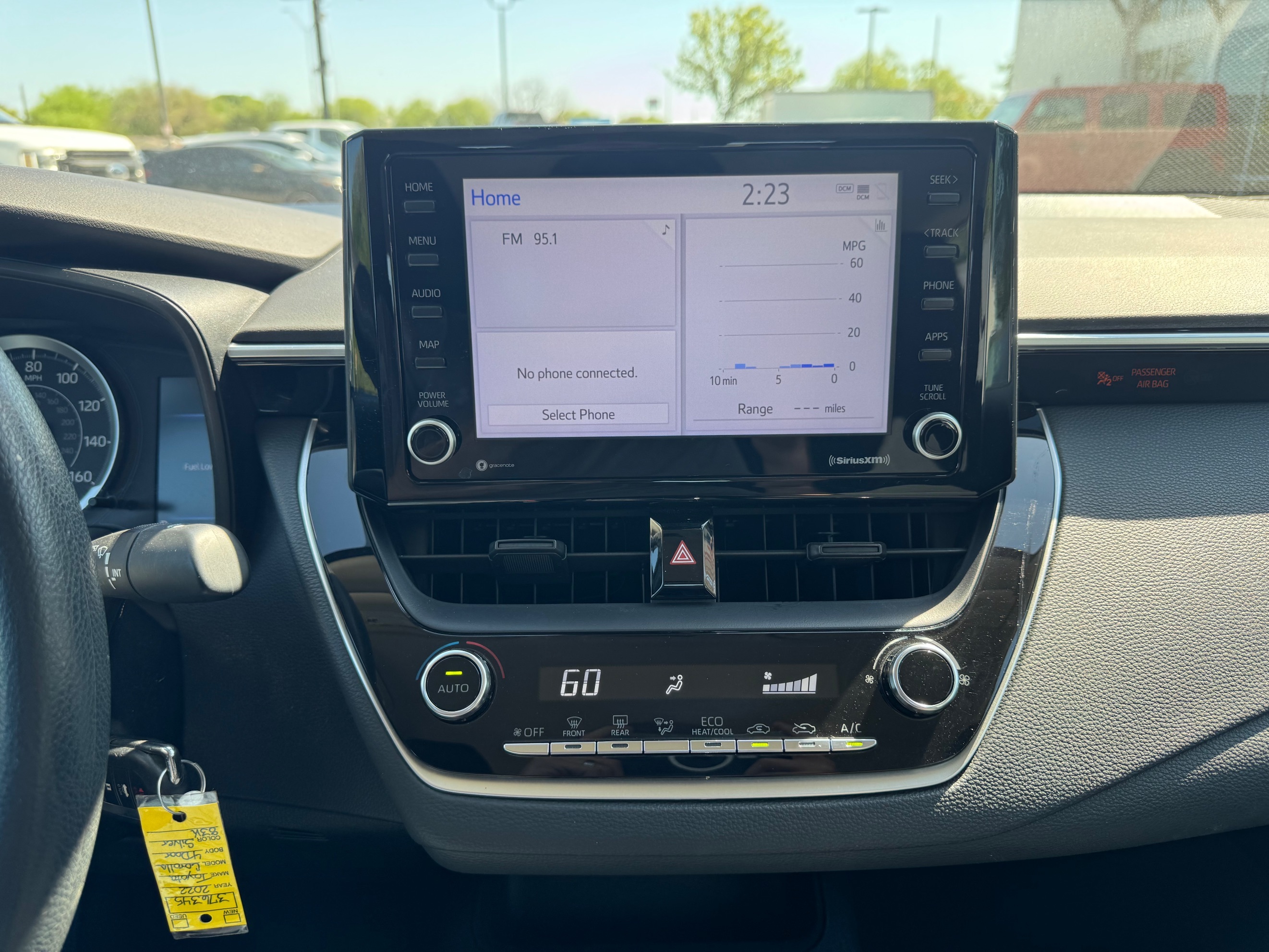 2022 Toyota Corolla LE - Photo 17
