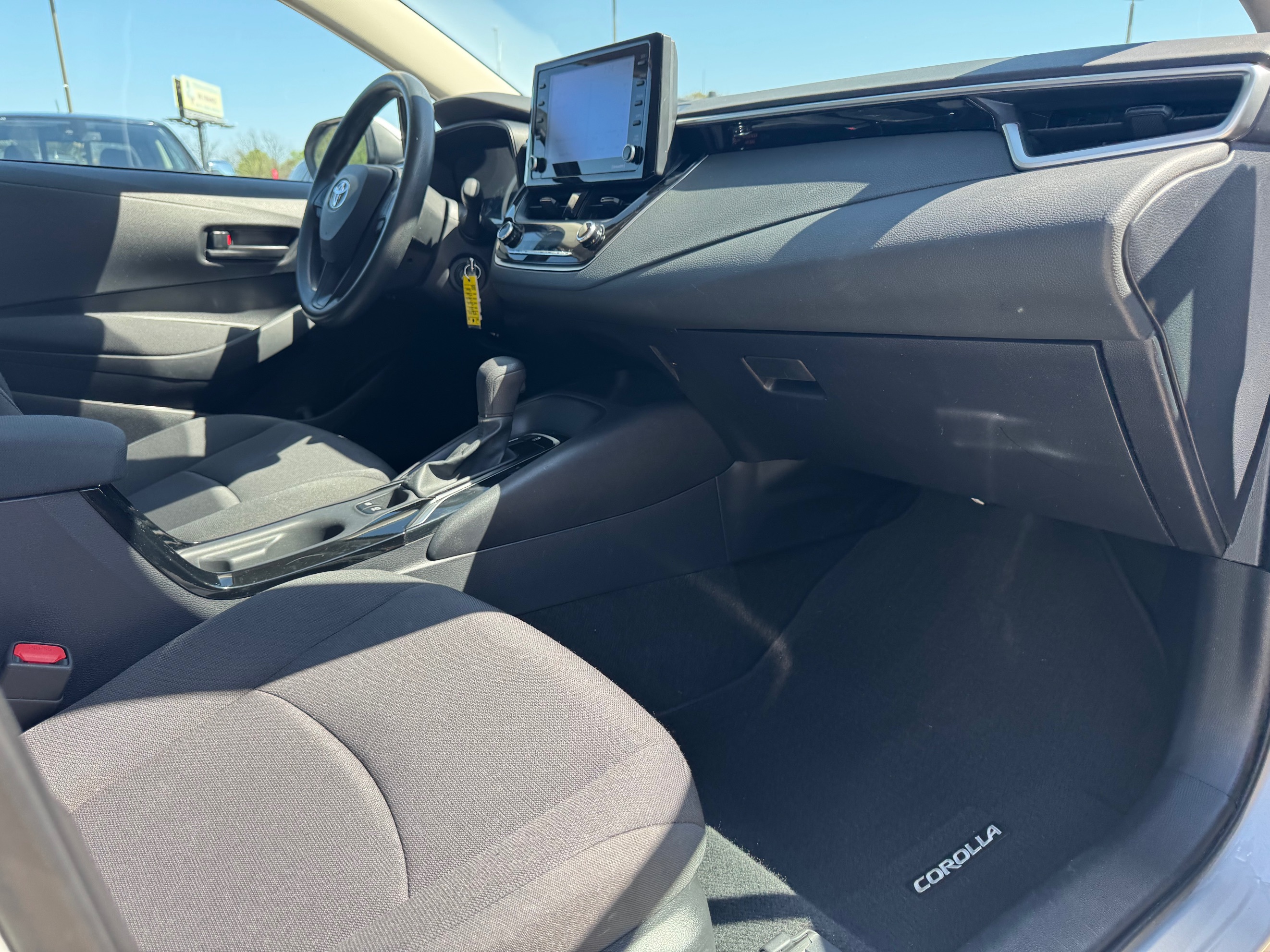 2022 Toyota Corolla LE - Photo 20