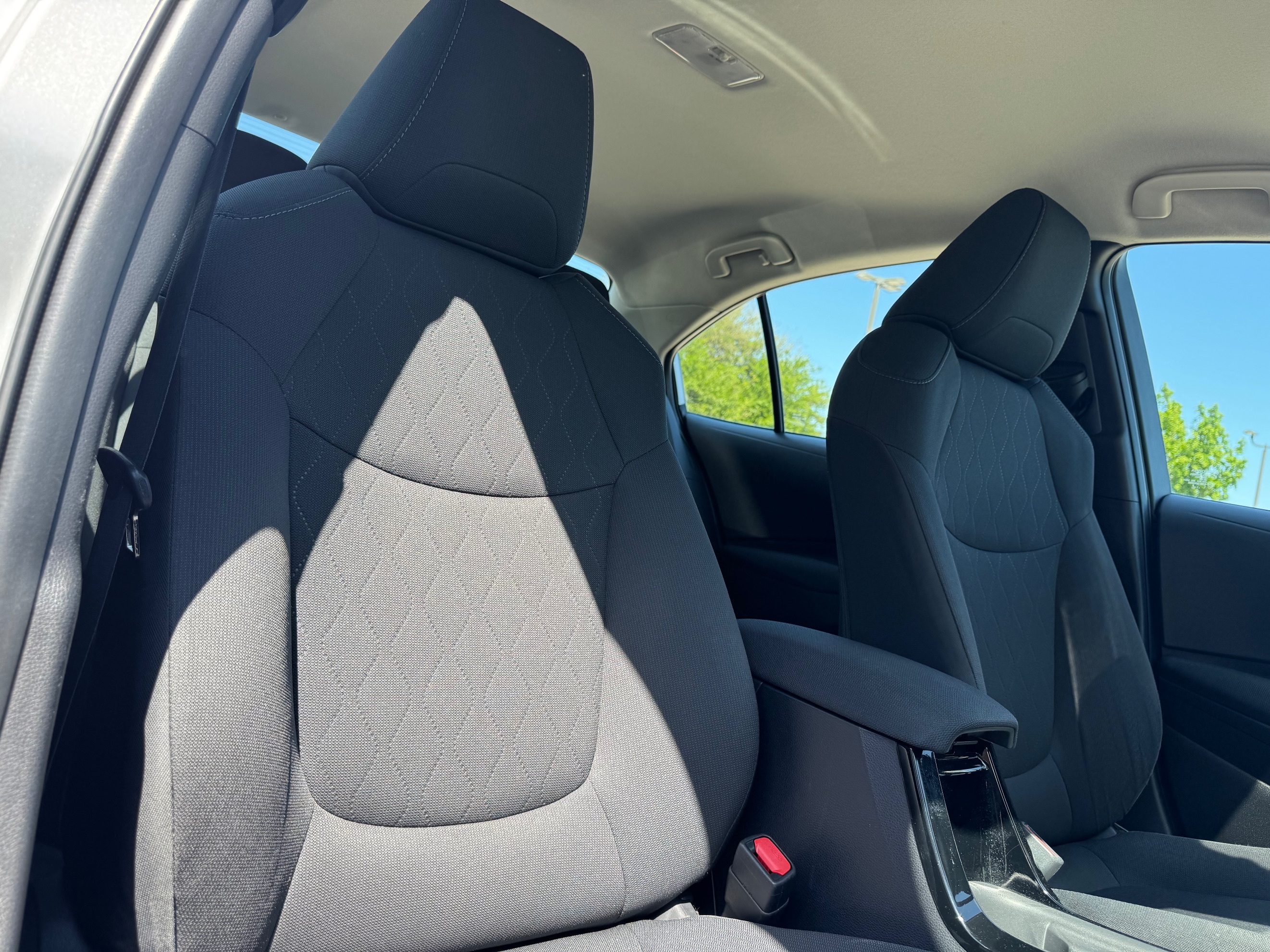 2022 Toyota Corolla LE - Photo 21