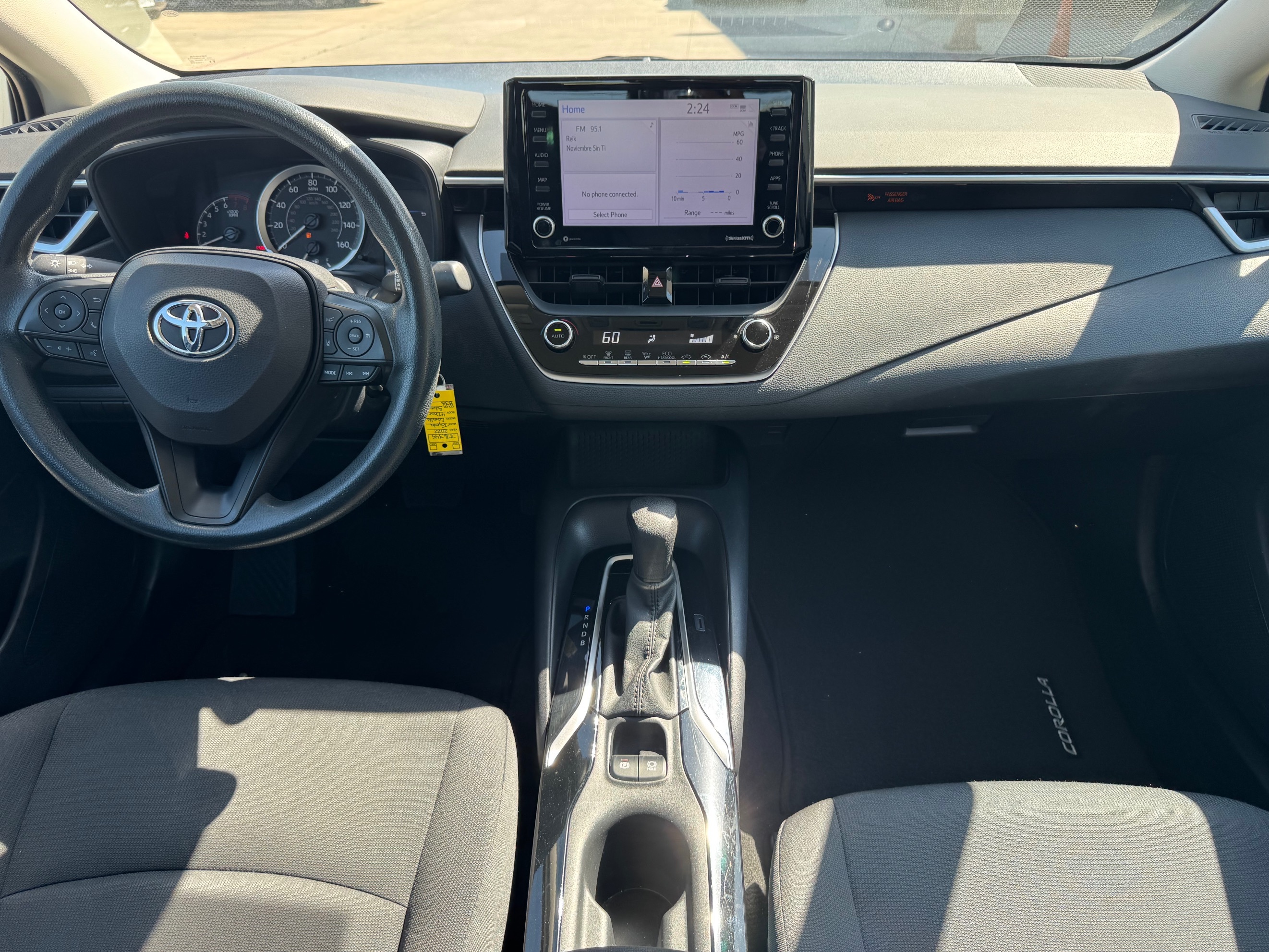 2022 Toyota Corolla LE - Photo 22