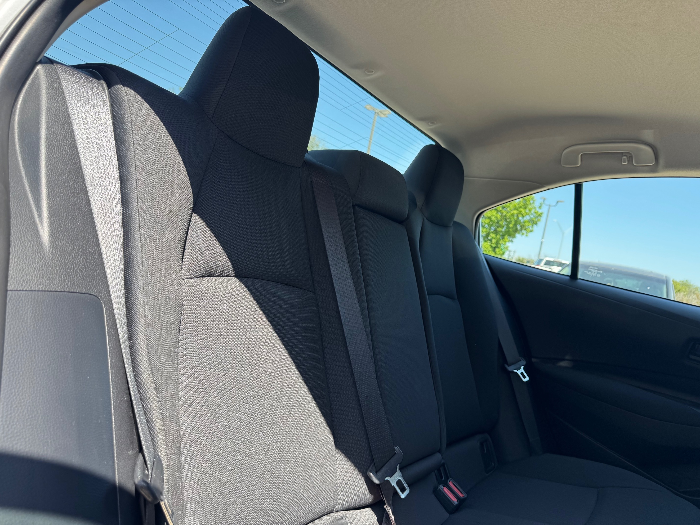 2022 Toyota Corolla LE - Photo 28