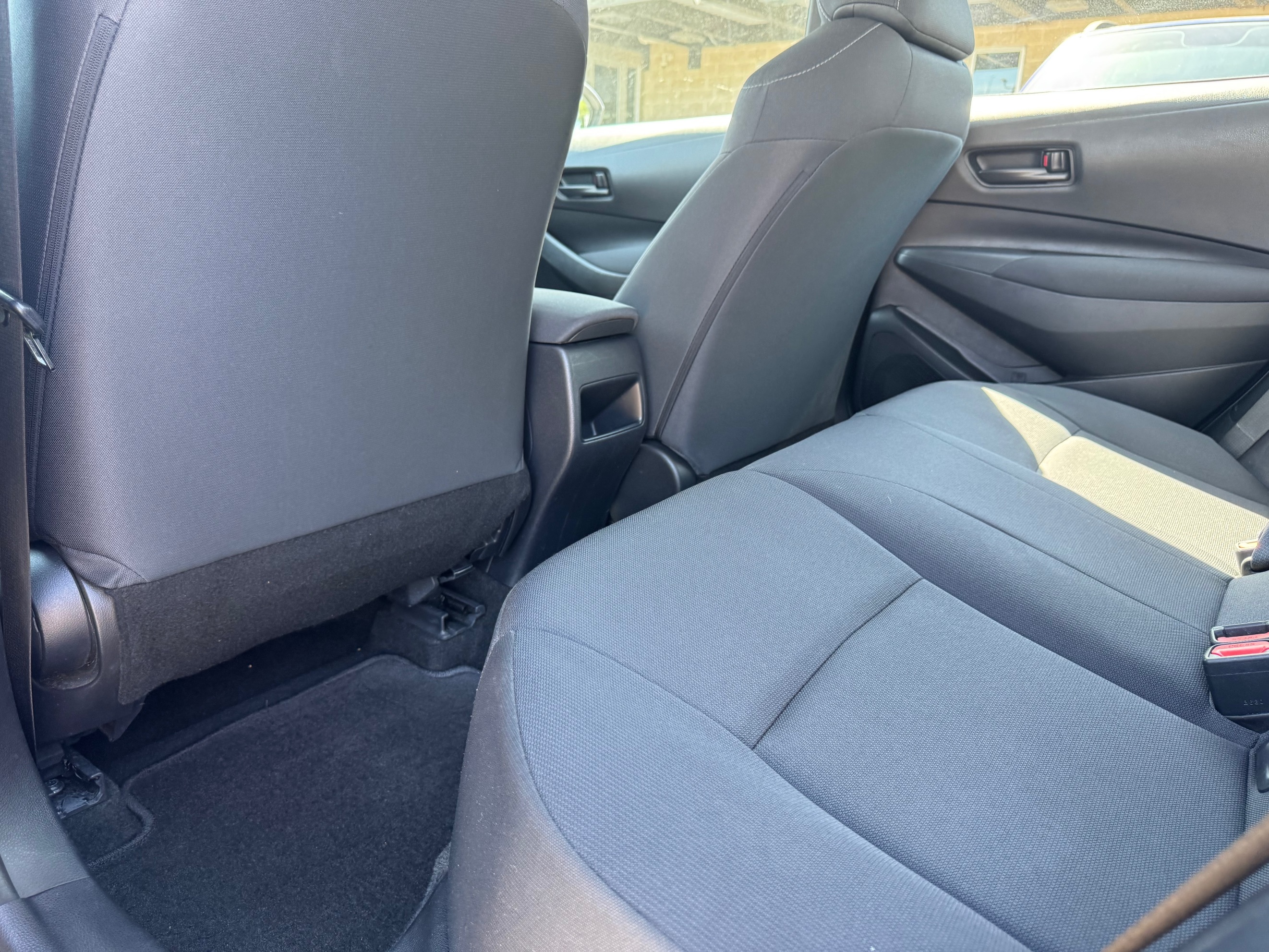 2022 Toyota Corolla LE - Photo 29