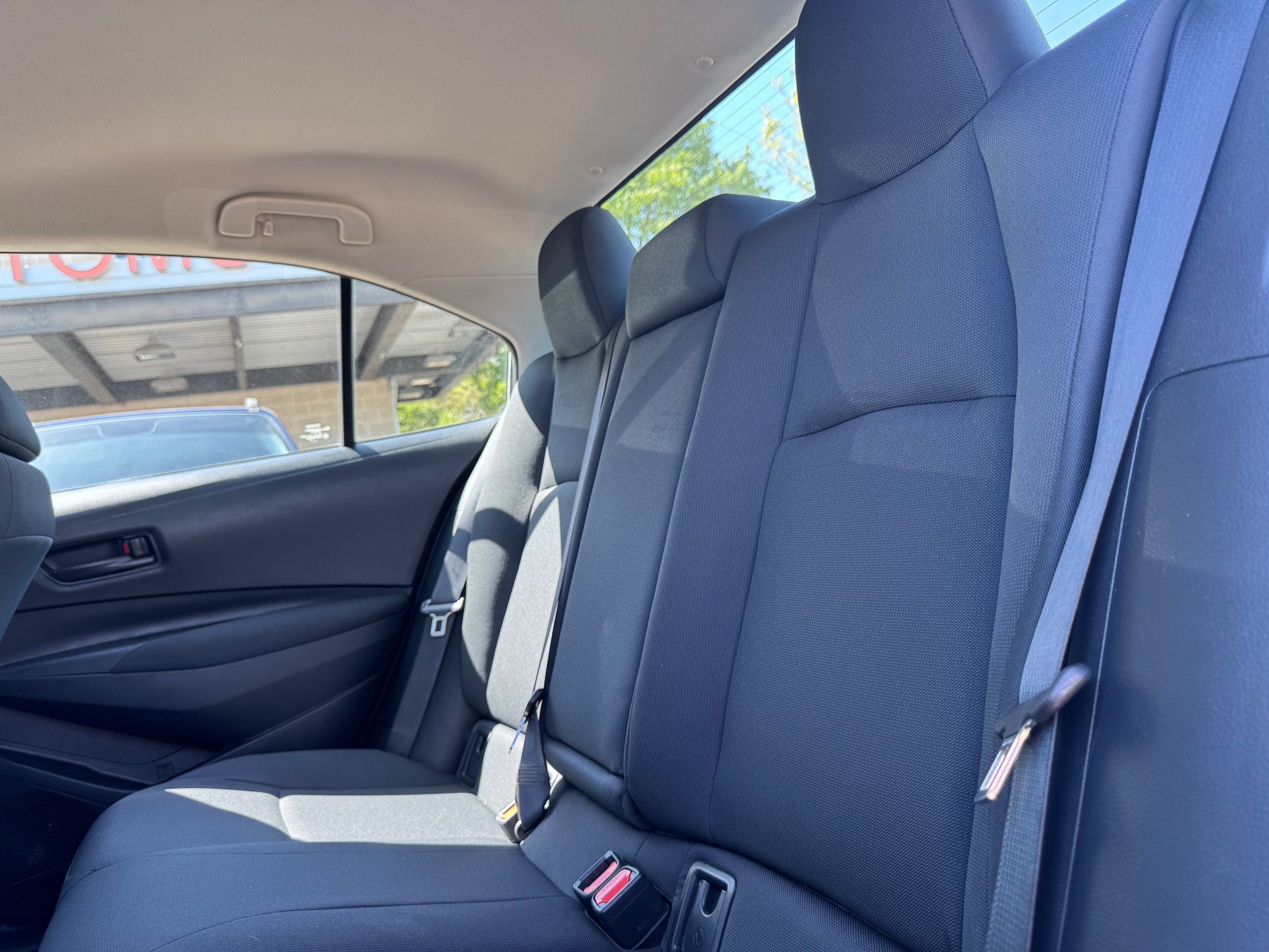 2022 Toyota Corolla LE - Photo 30