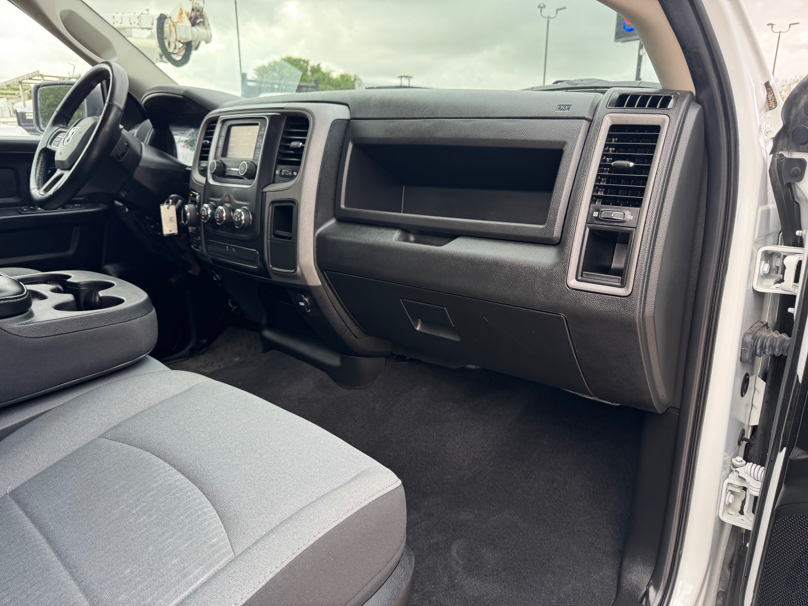 2022 RAM Ram 1500 Classic Express - Photo 24