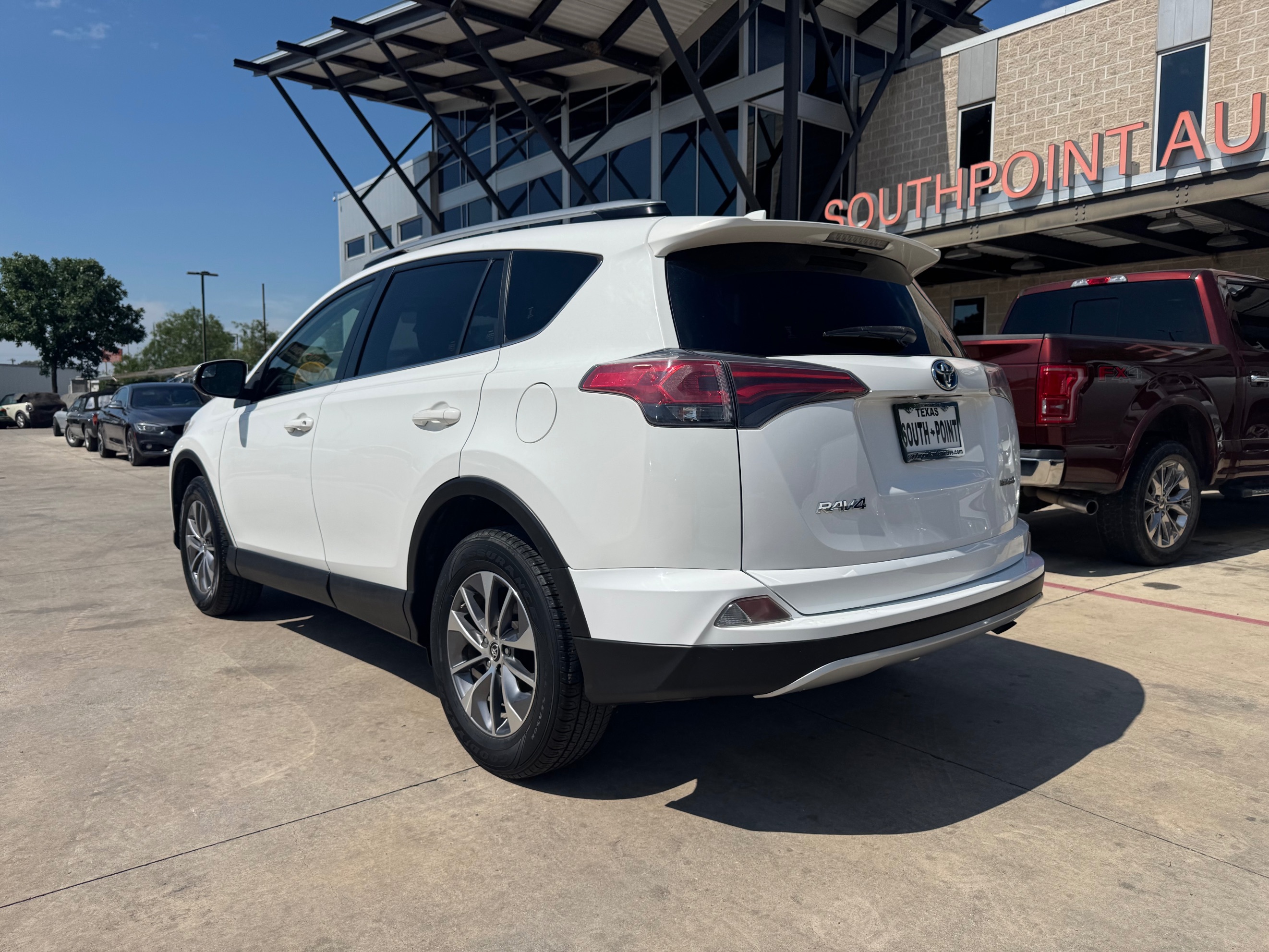 Toyota RAV4 photo 4