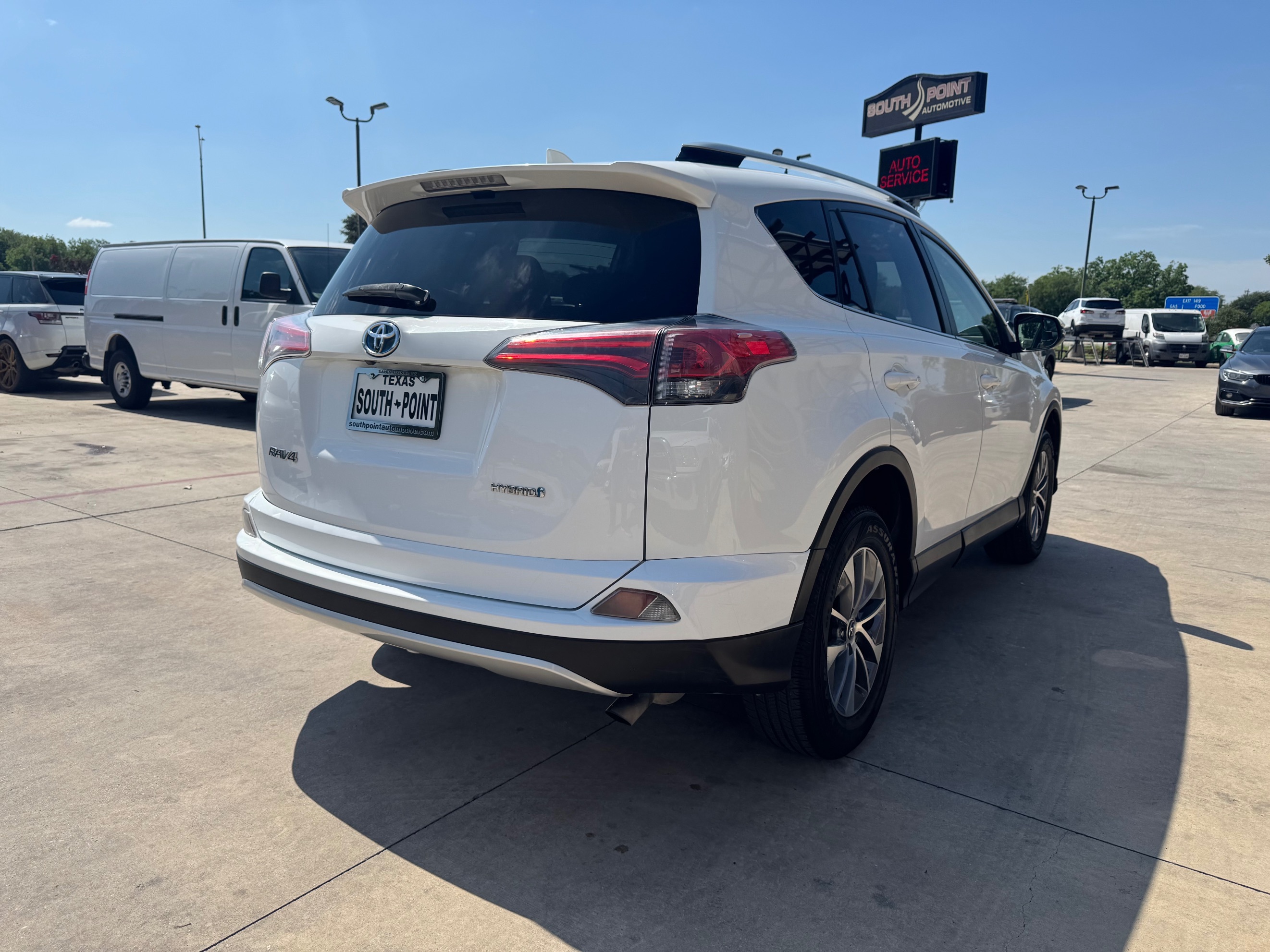 Toyota RAV4 photo 6