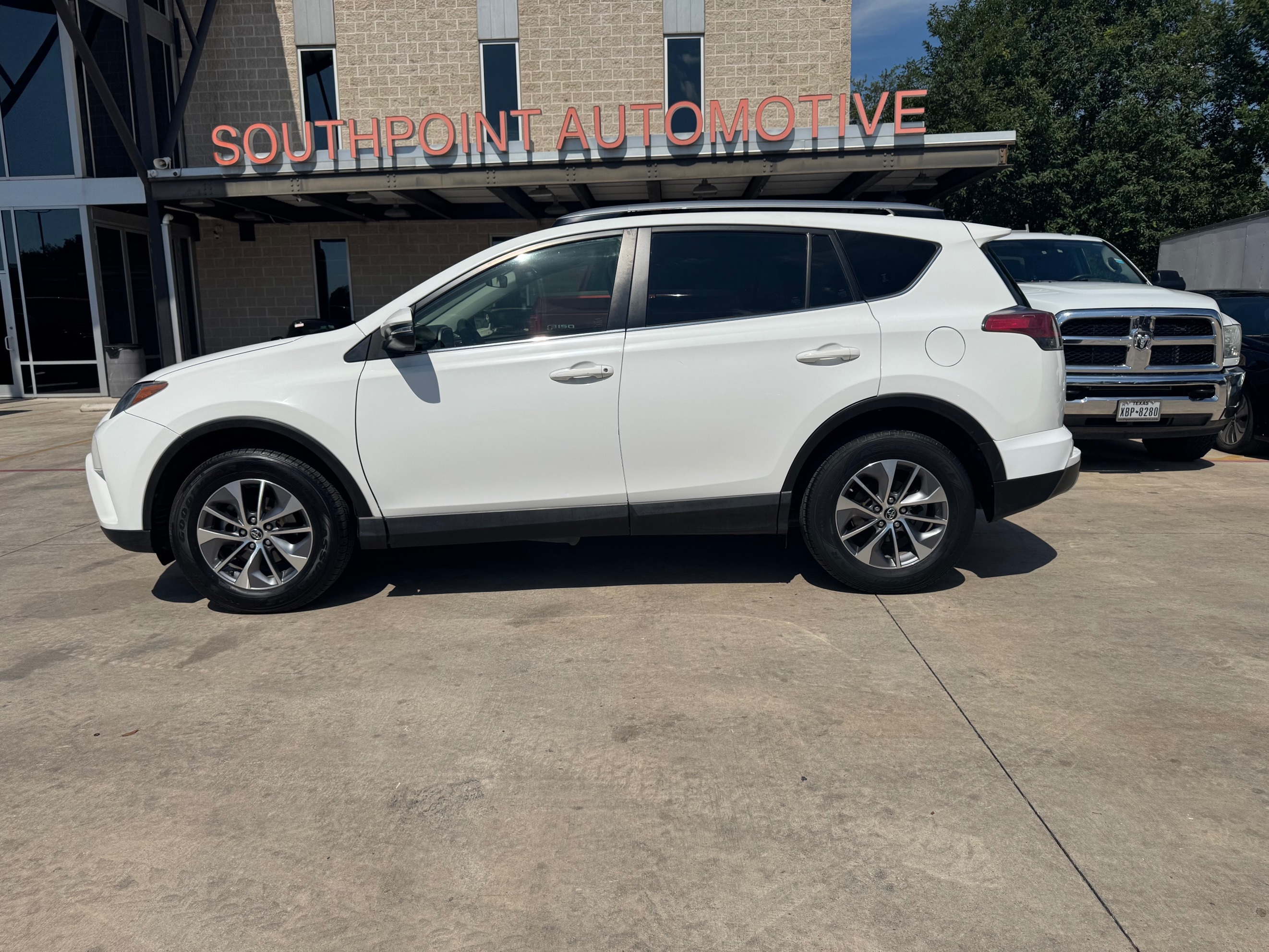 Toyota RAV4 photo 8