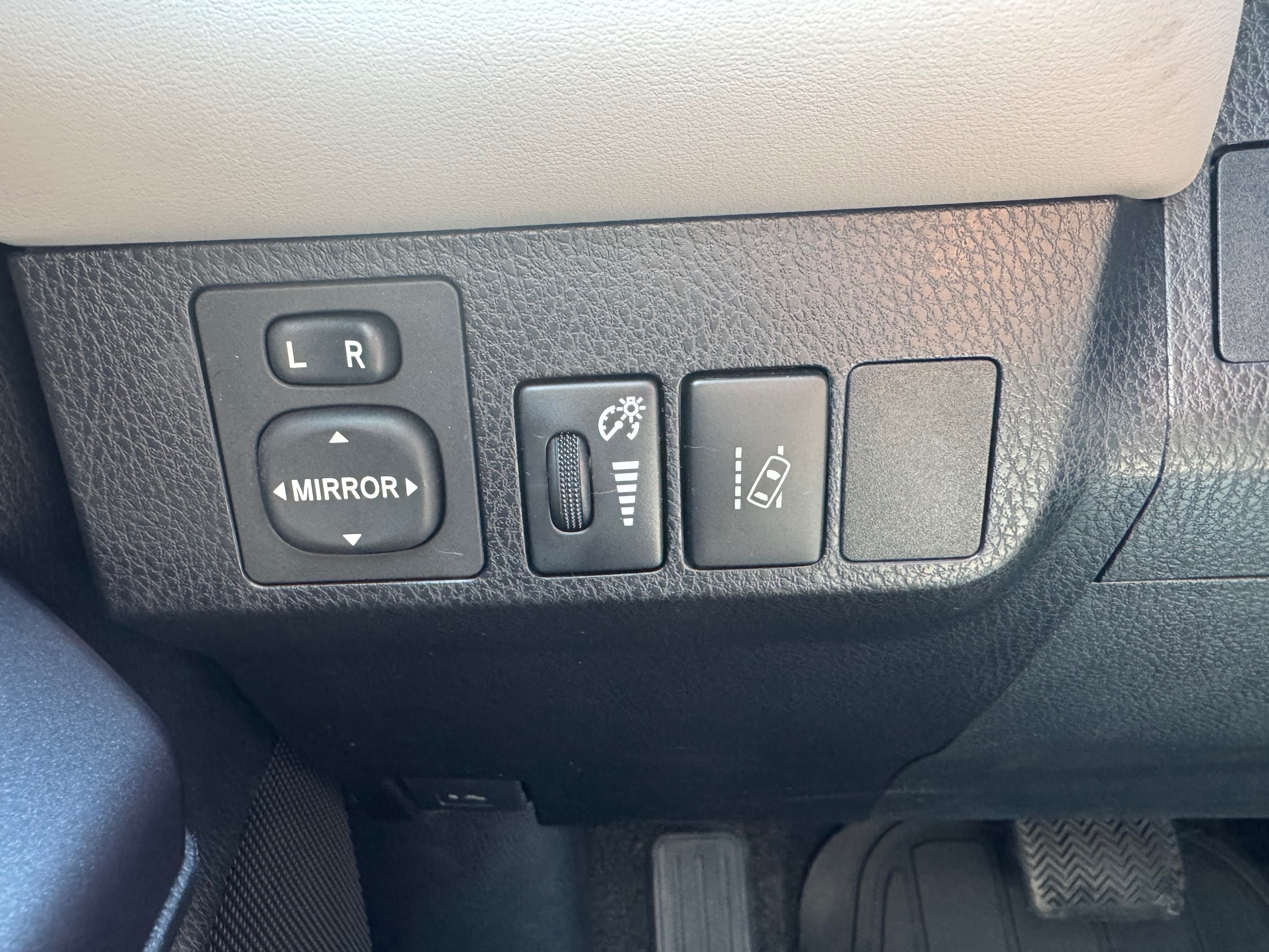 Toyota RAV4 photo 14