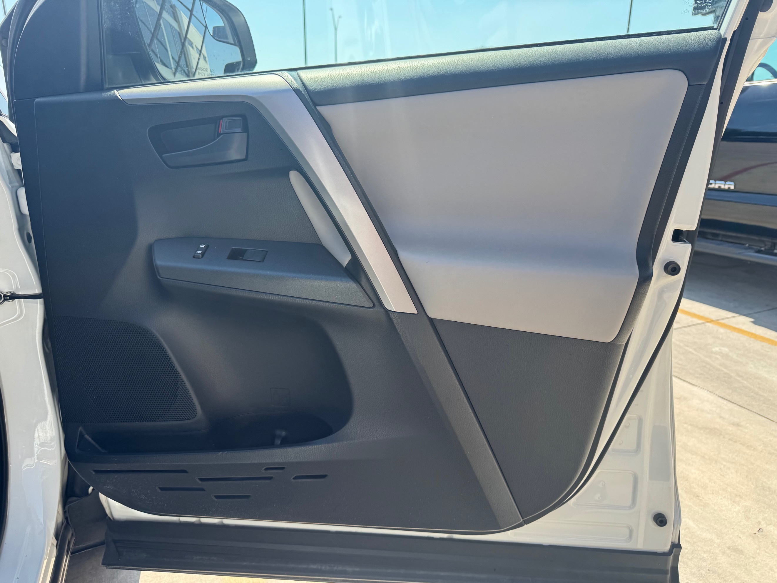 Toyota RAV4 photo 19