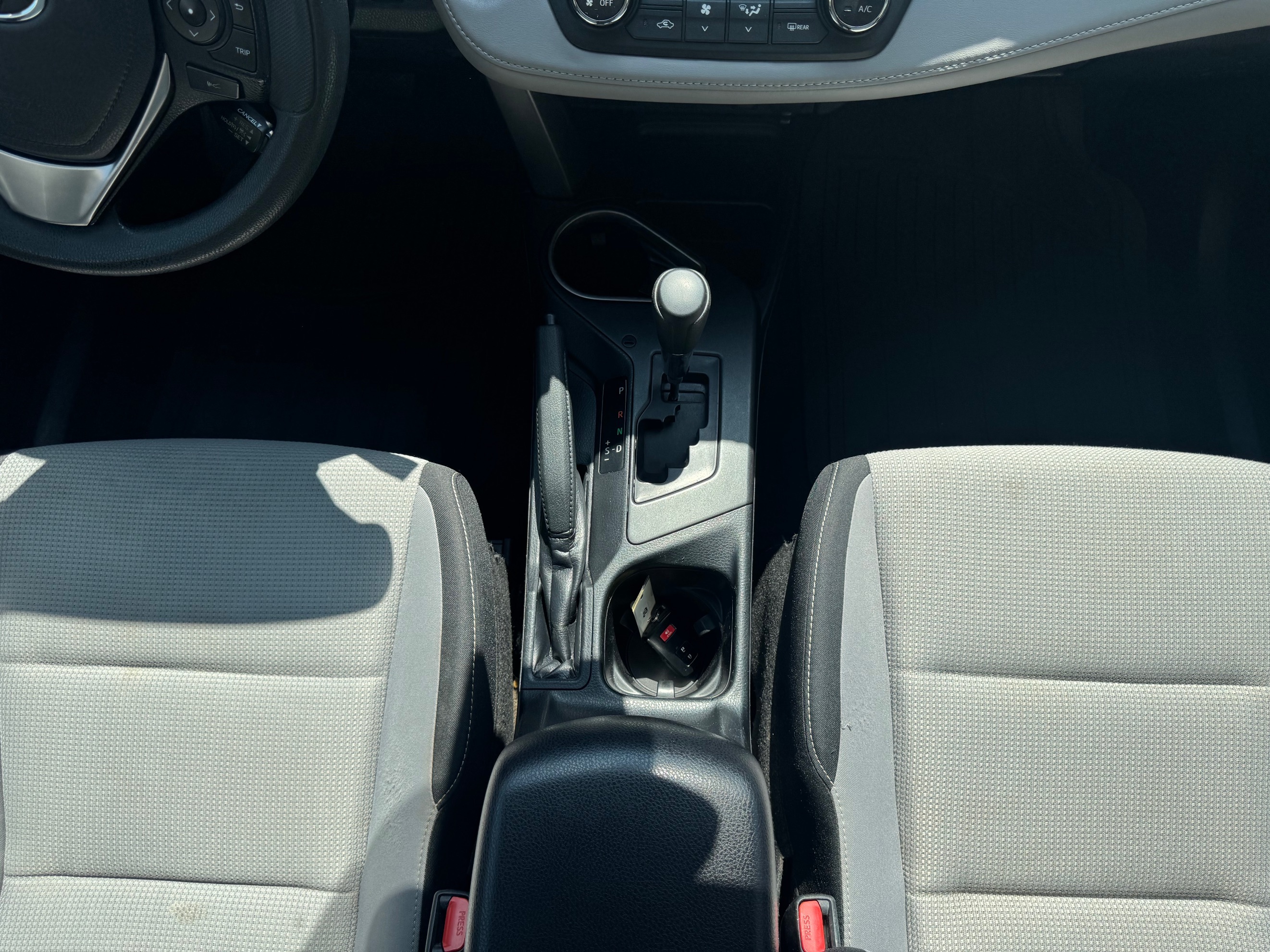 Toyota RAV4 photo 25