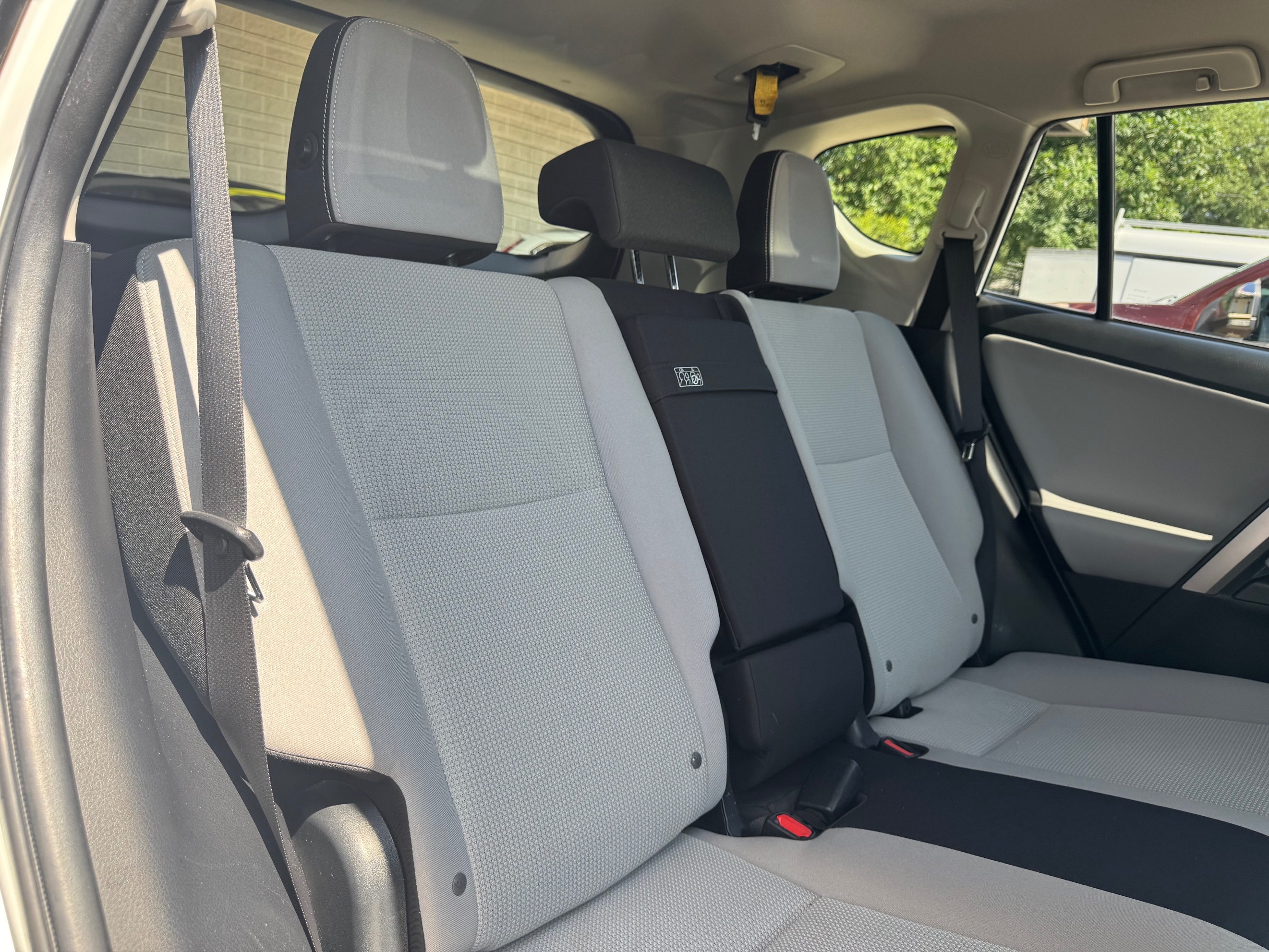 Toyota RAV4 photo 28