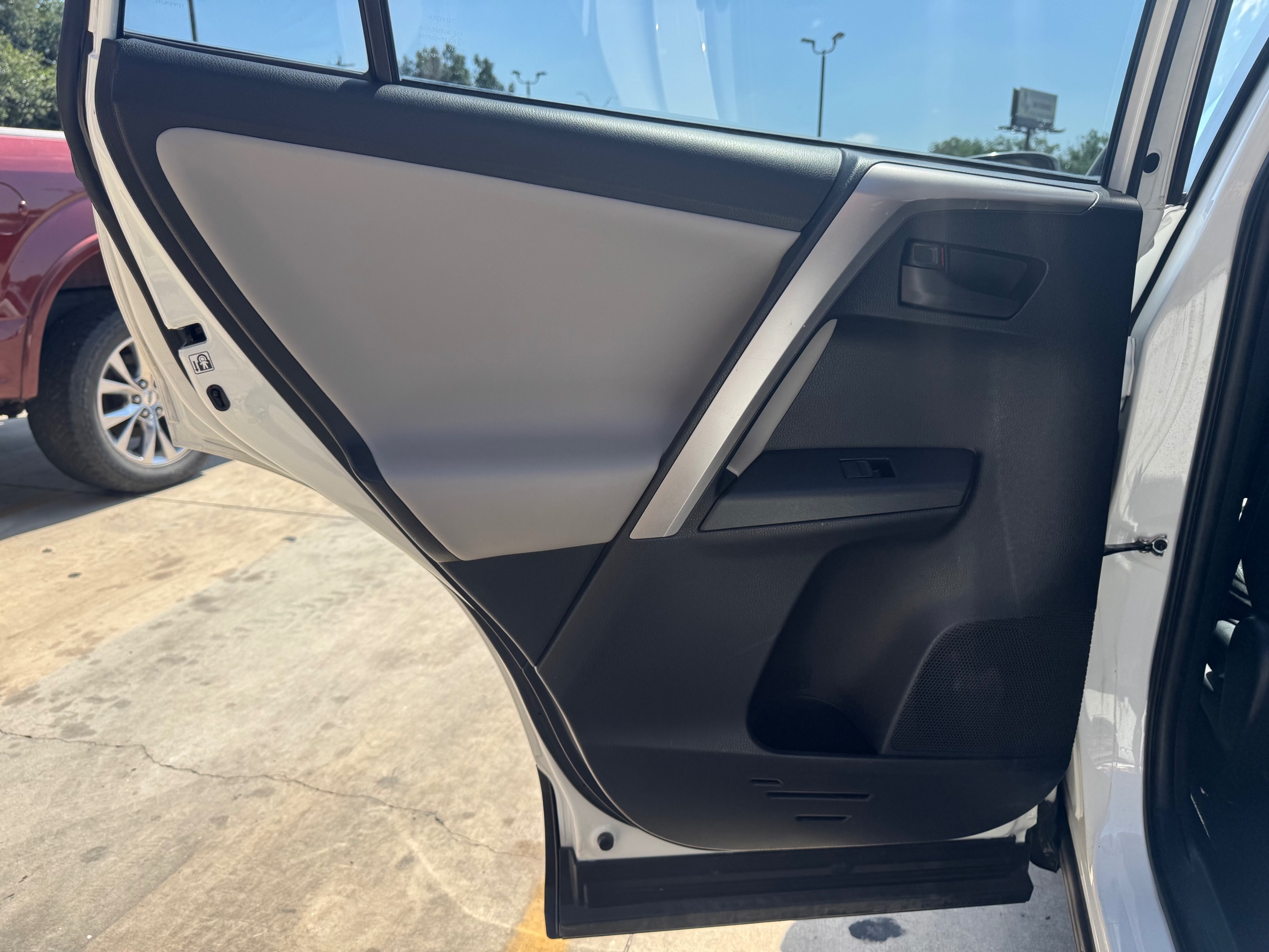 Toyota RAV4 photo 31