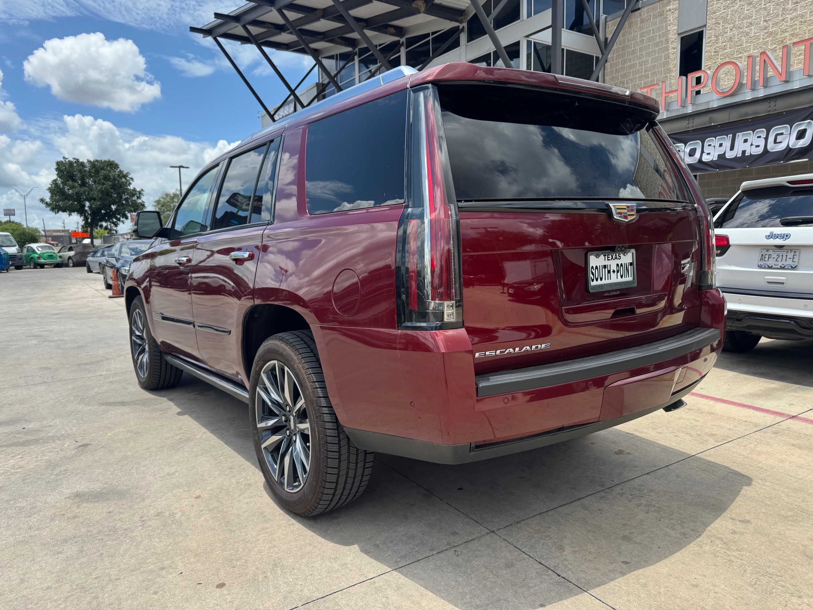 Cadillac Escalade photo 4