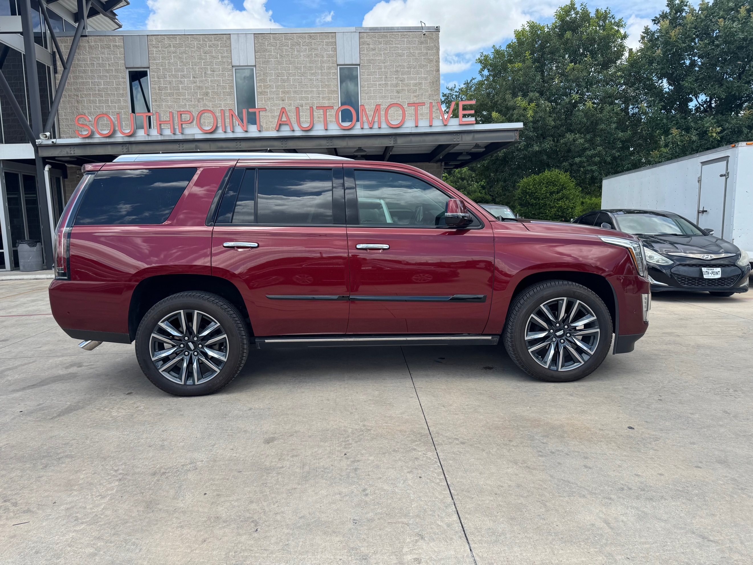 Cadillac Escalade photo 7