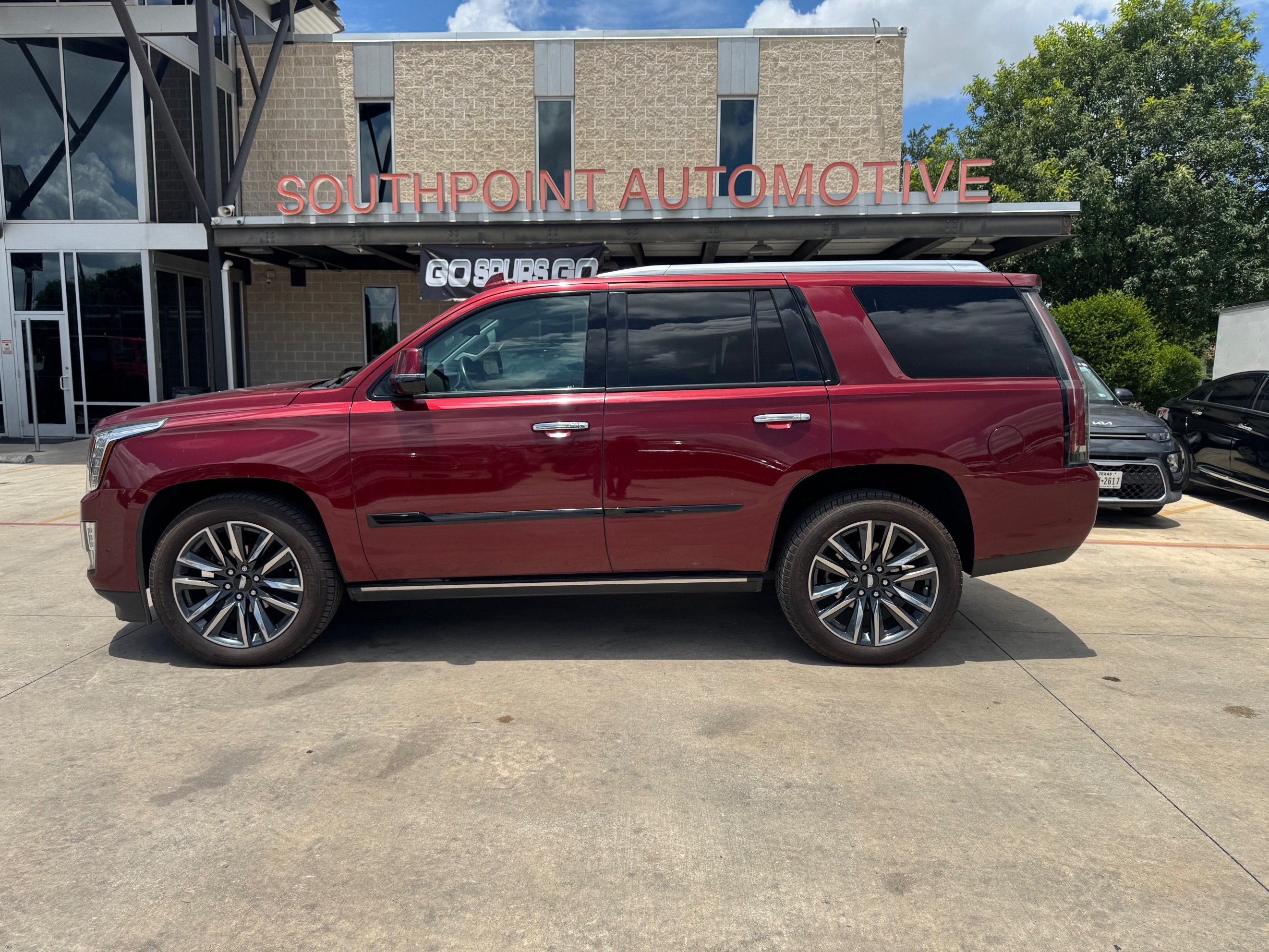 Cadillac Escalade photo 8