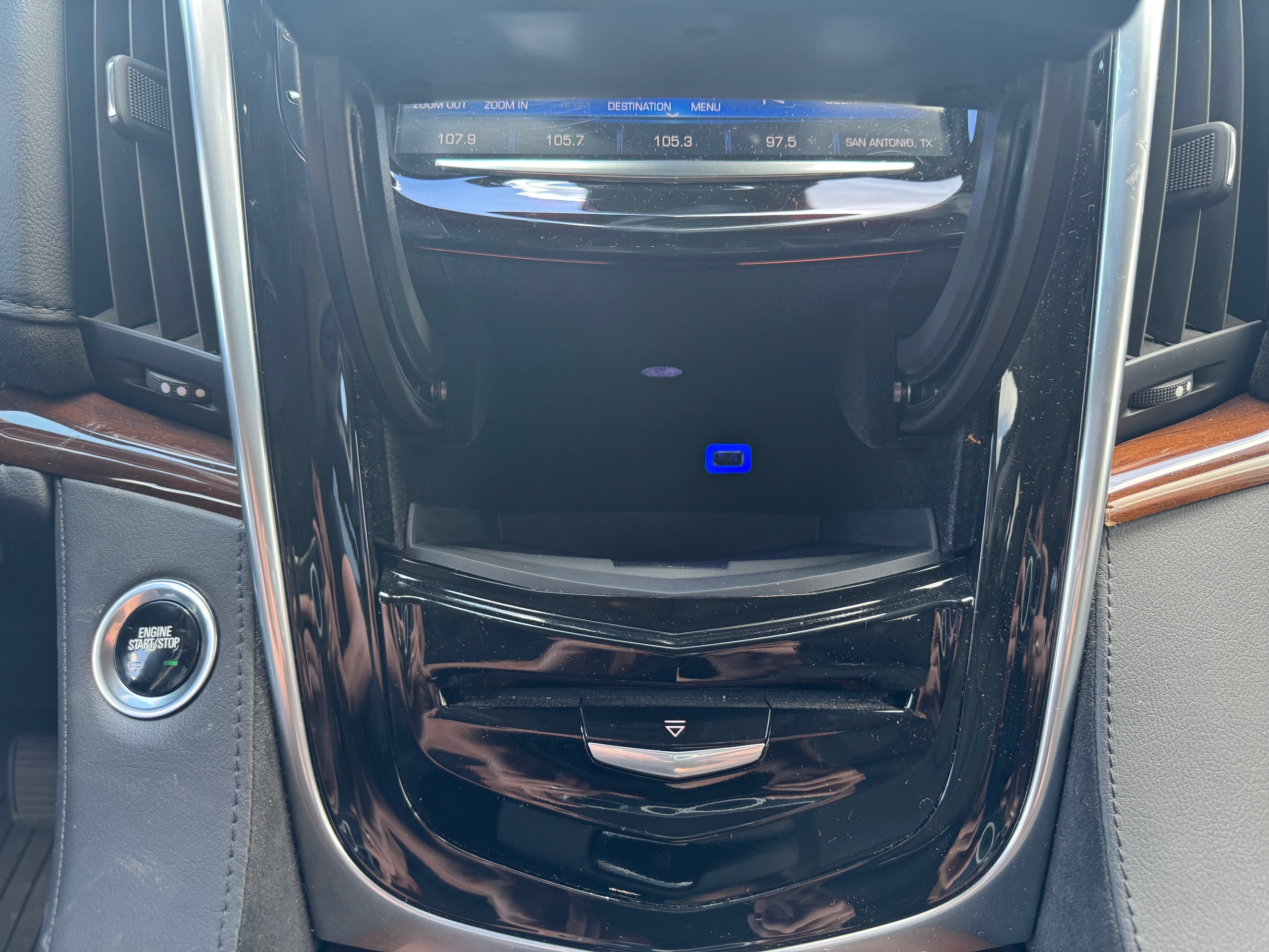 Cadillac Escalade photo 24