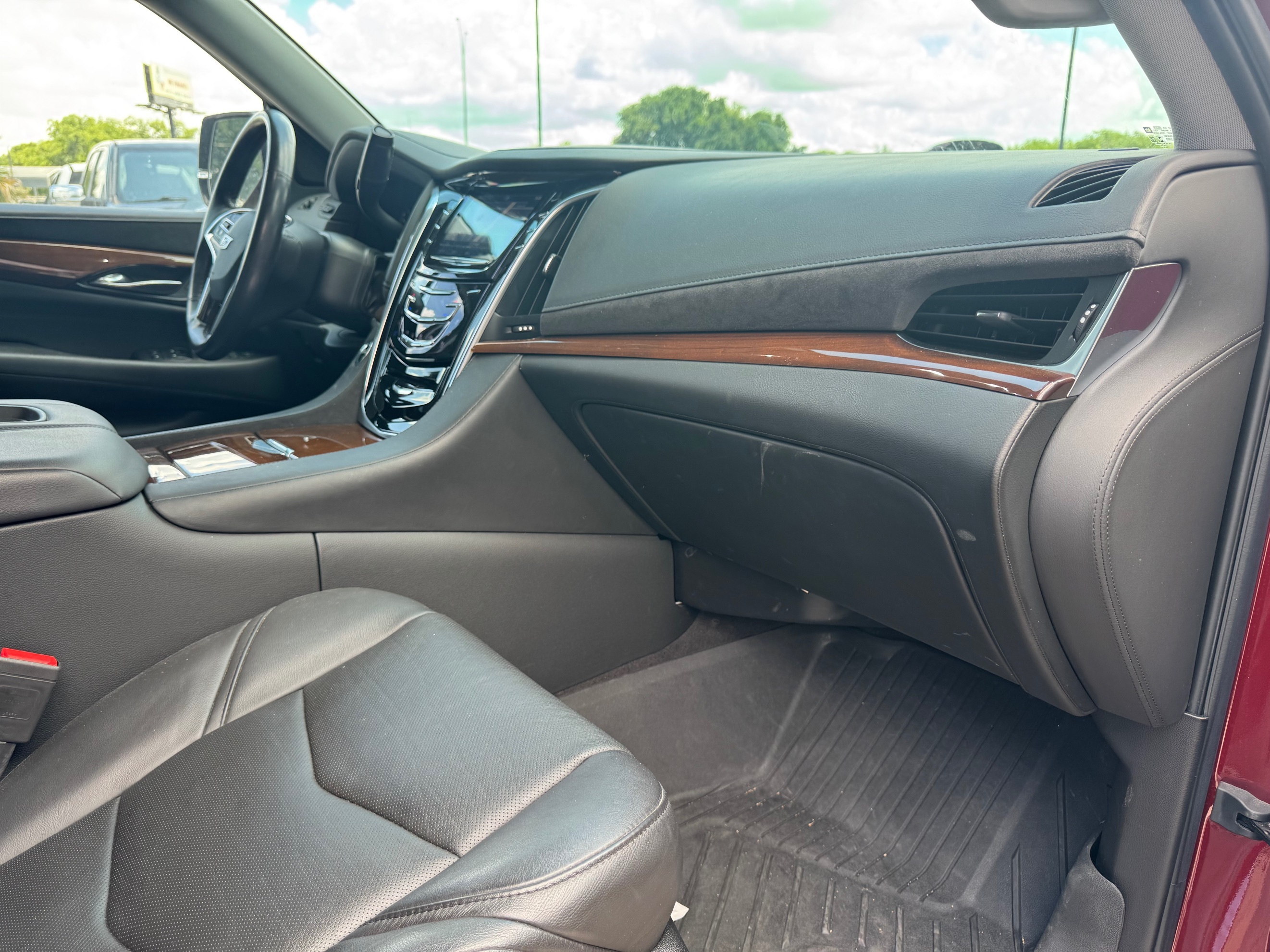 Cadillac Escalade photo 26