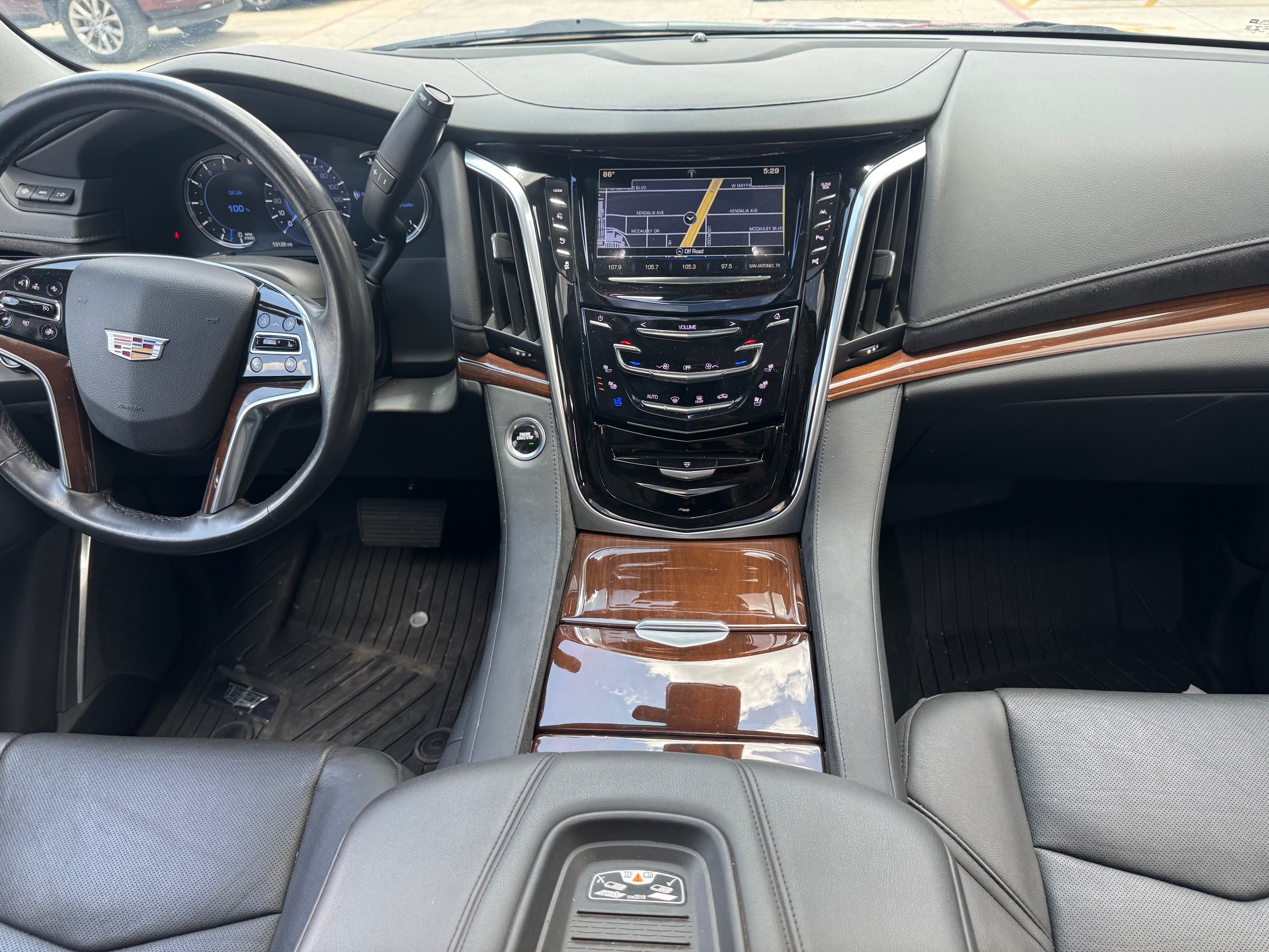 Cadillac Escalade photo 29