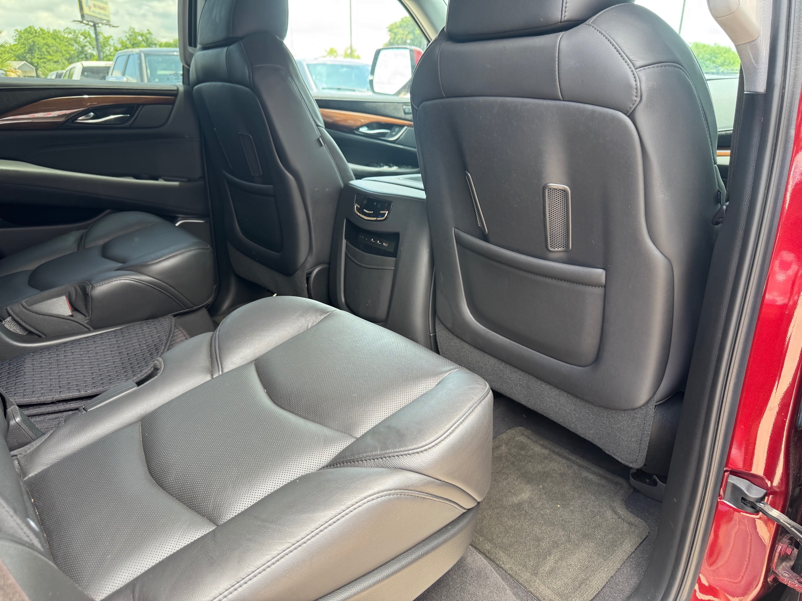 Cadillac Escalade photo 34