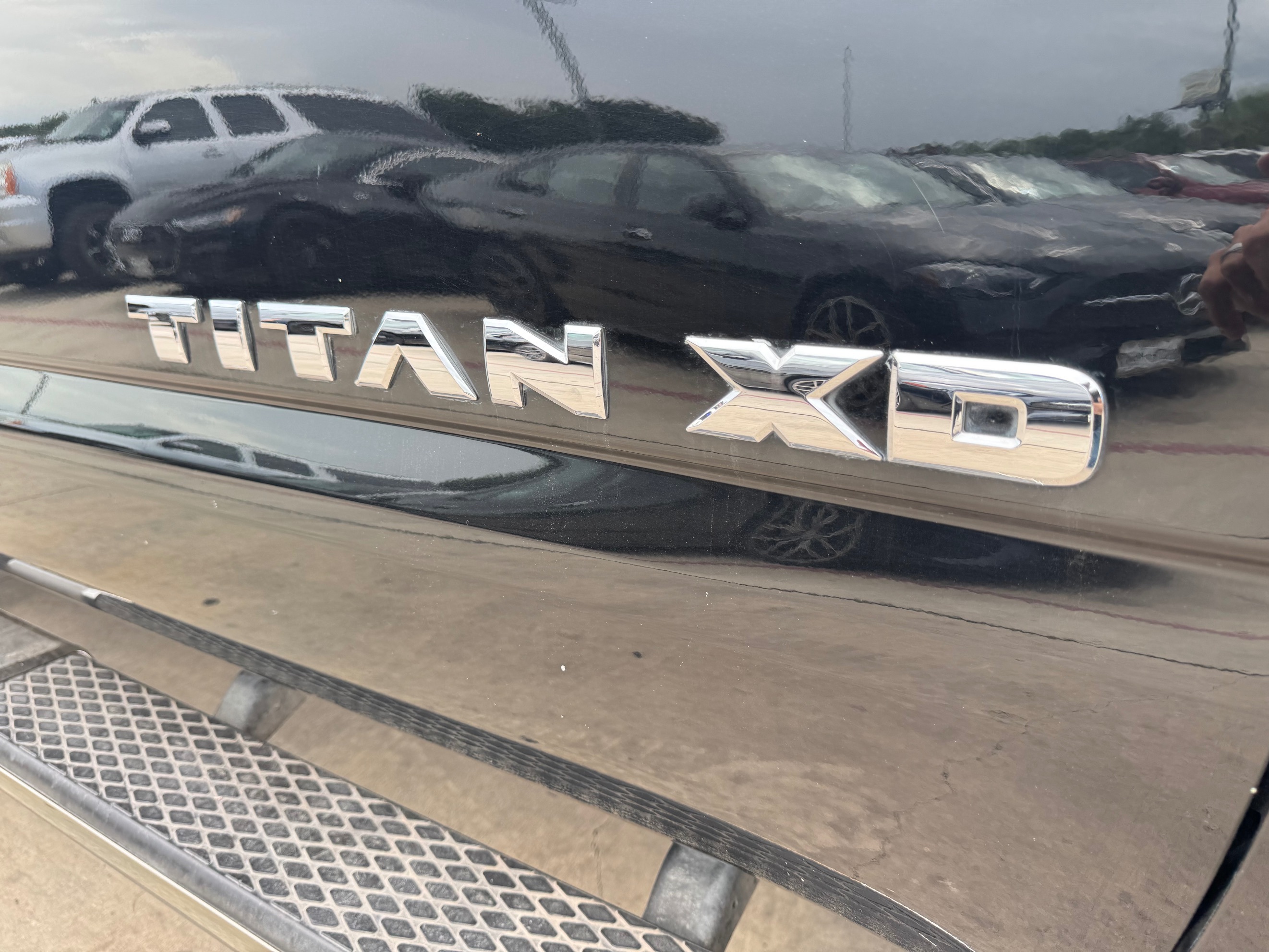 Nissan Titan photo 9