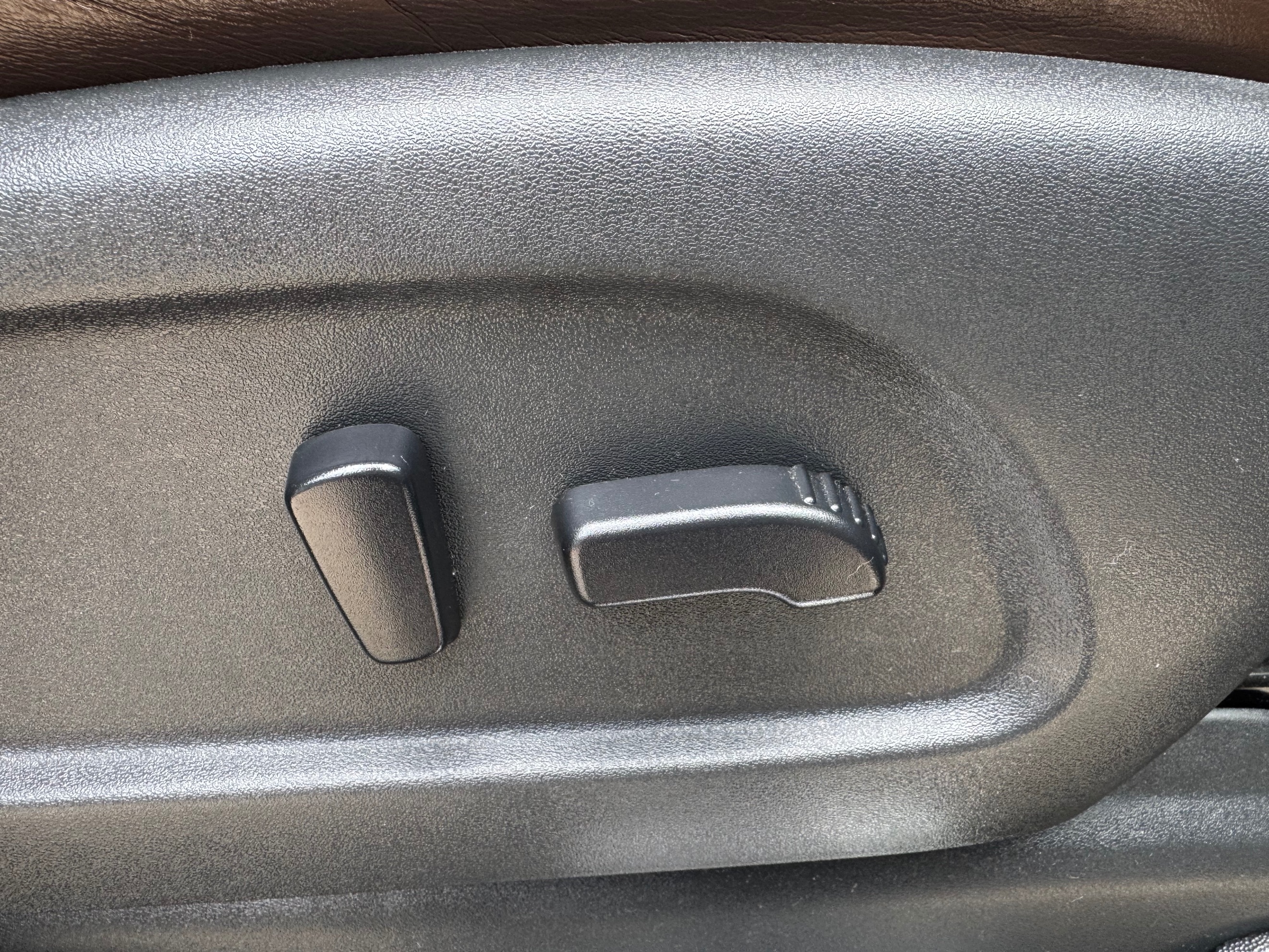 Nissan Titan photo 31