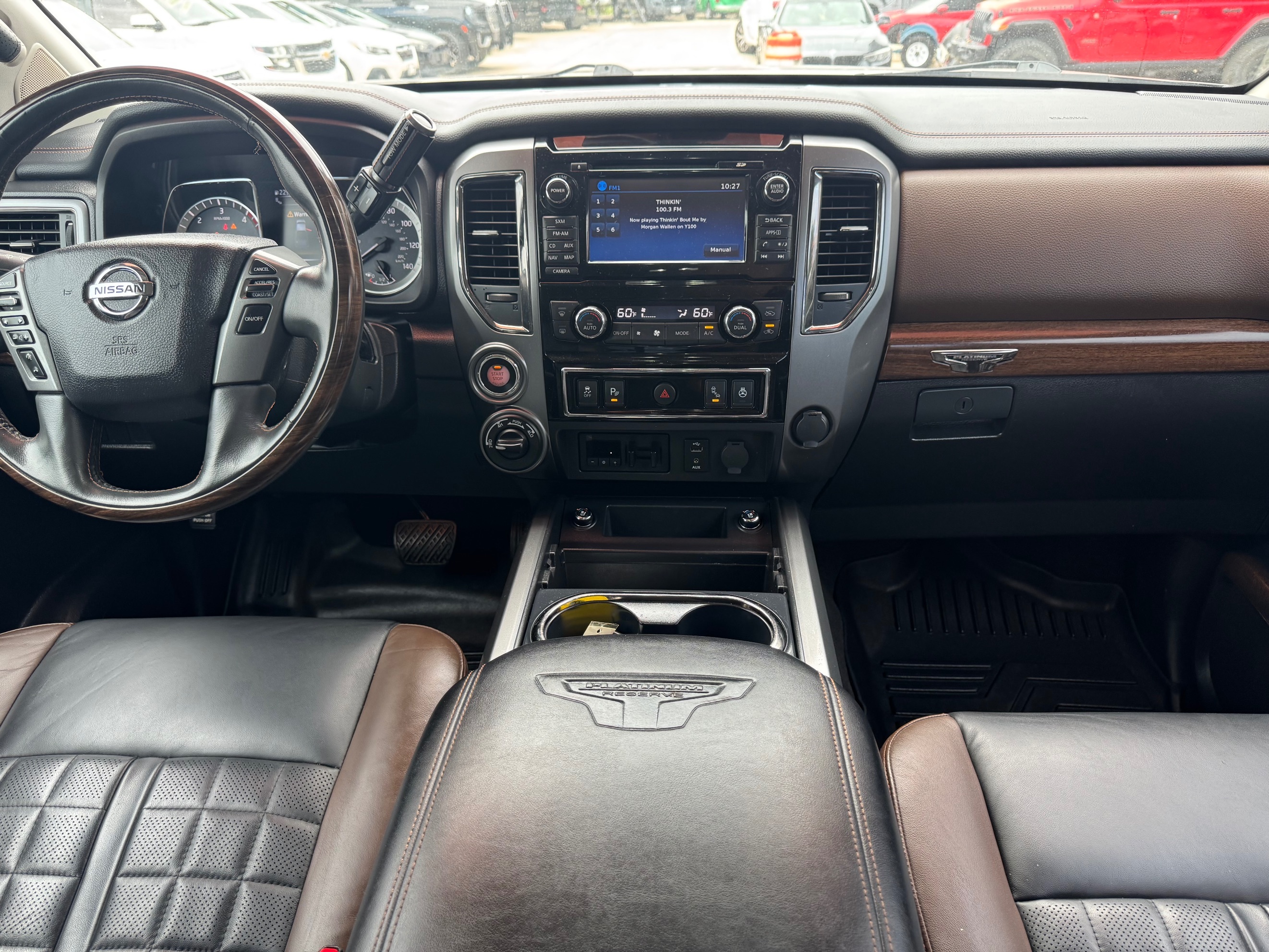 Nissan Titan photo 33