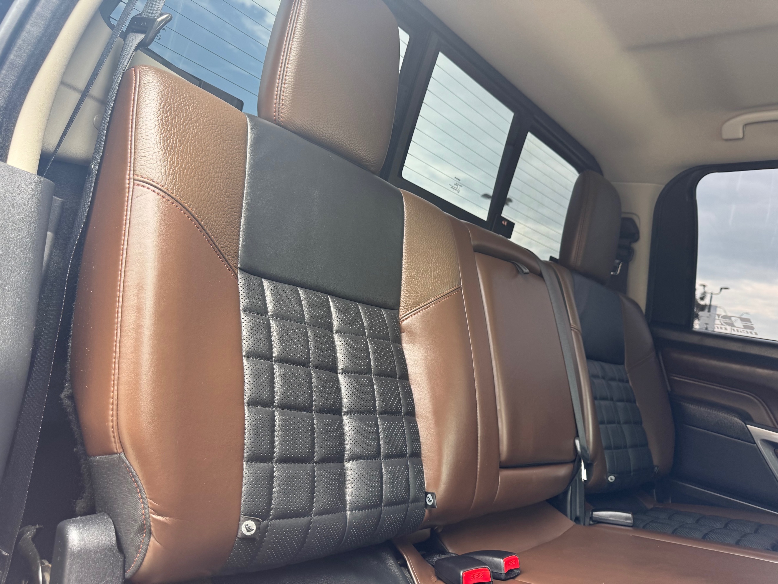 Nissan Titan photo 39