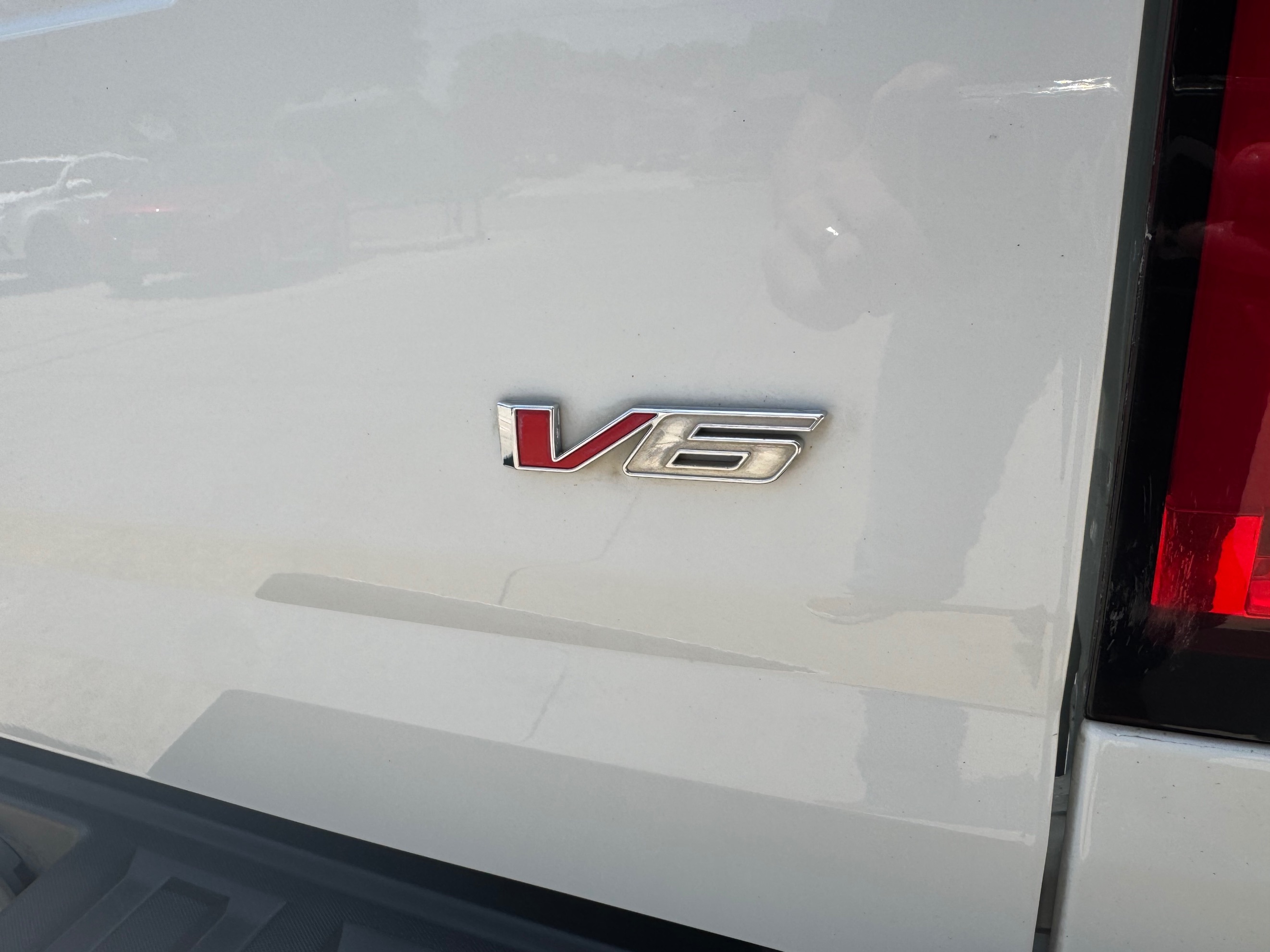 Chevrolet Colorado photo 11