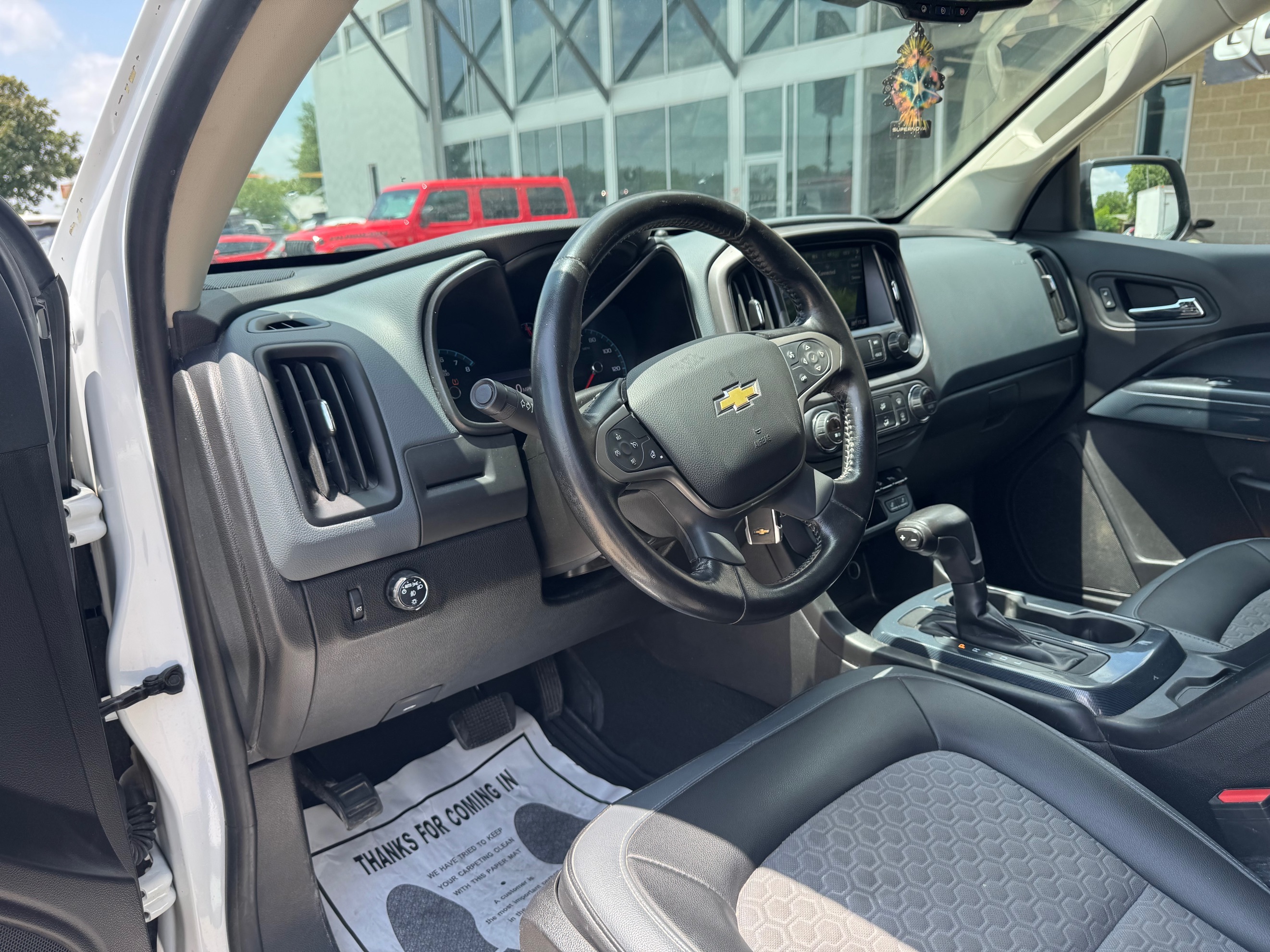 Chevrolet Colorado photo 15