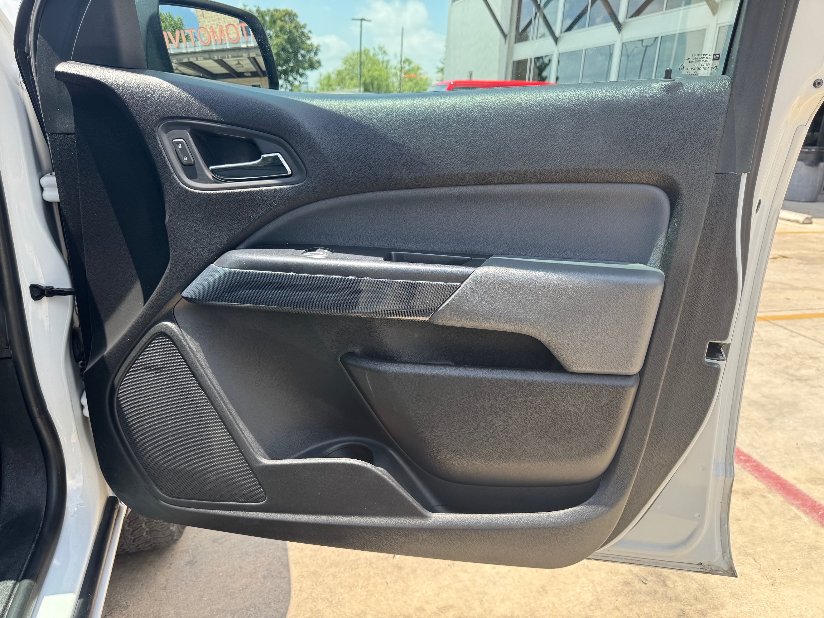 Chevrolet Colorado photo 23