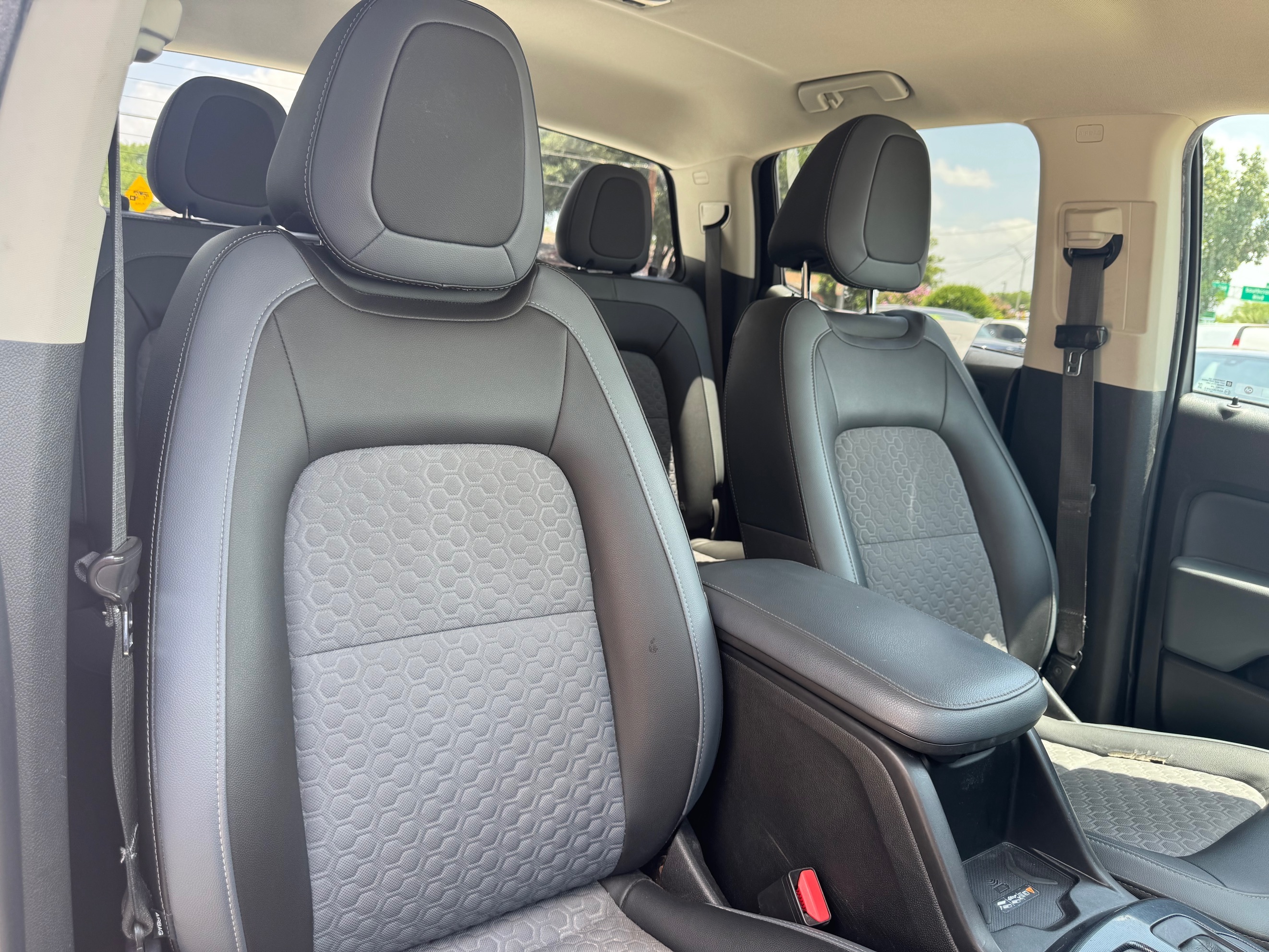 Chevrolet Colorado photo 25
