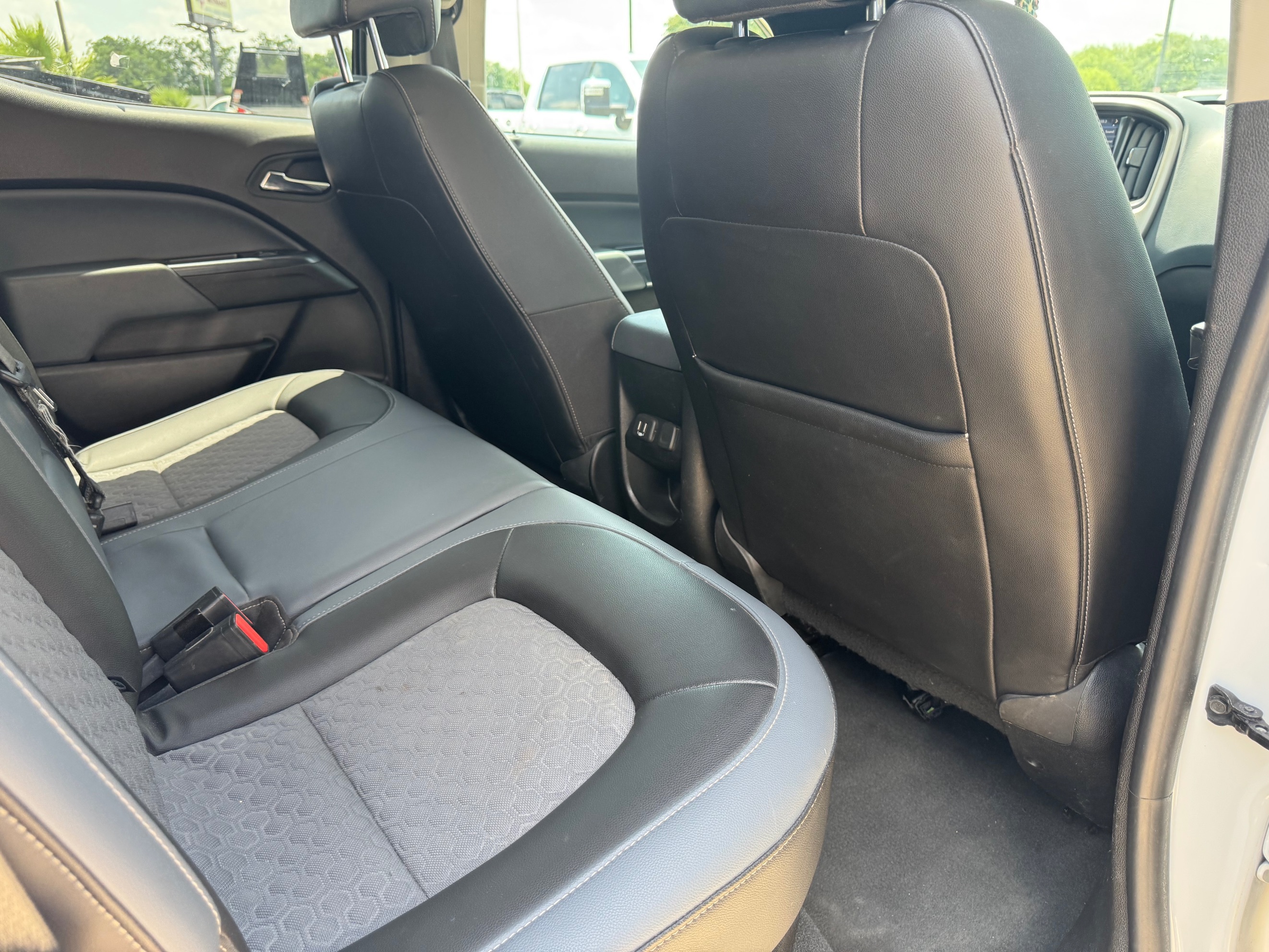 Chevrolet Colorado photo 31
