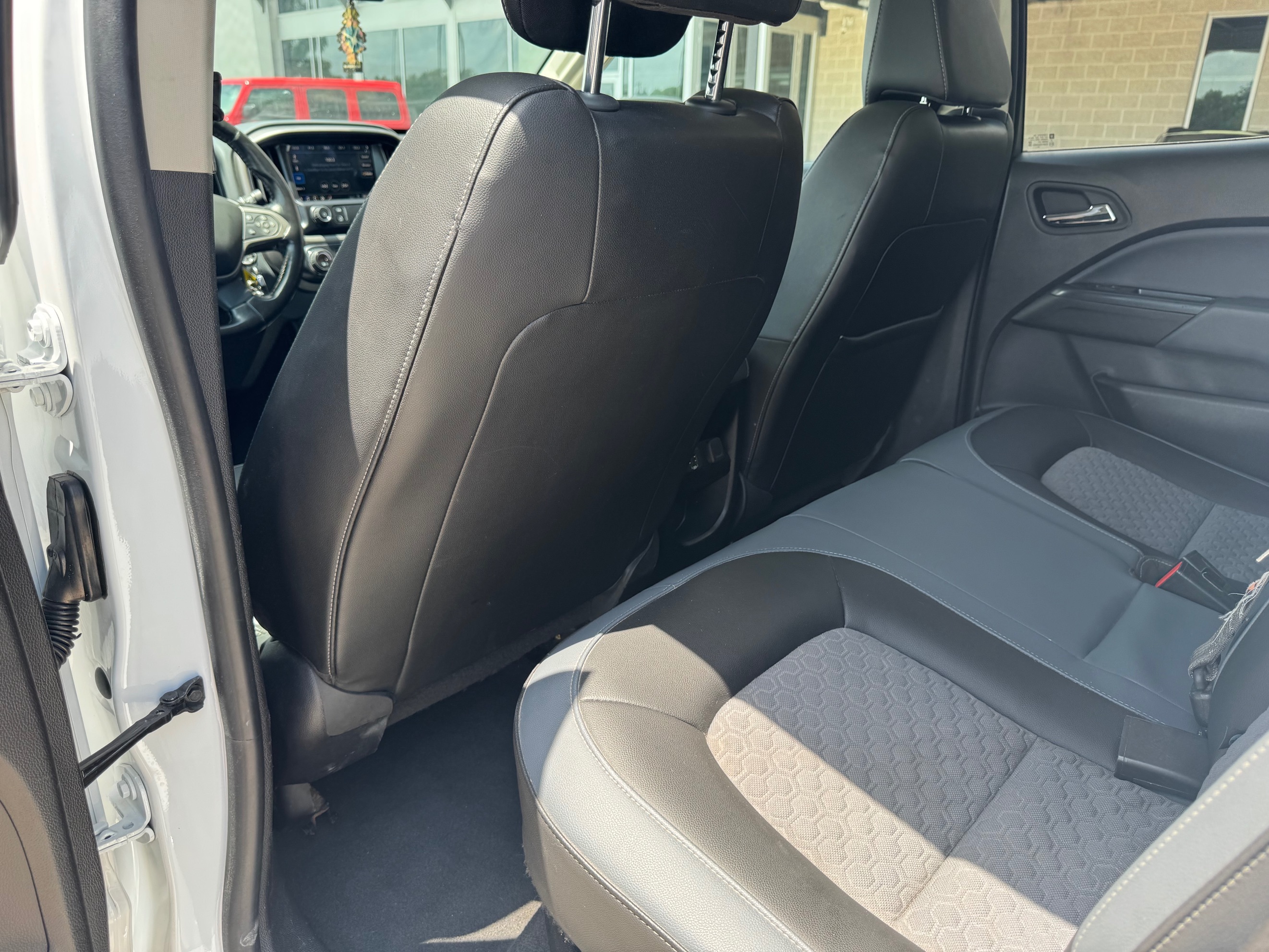 Chevrolet Colorado photo 33