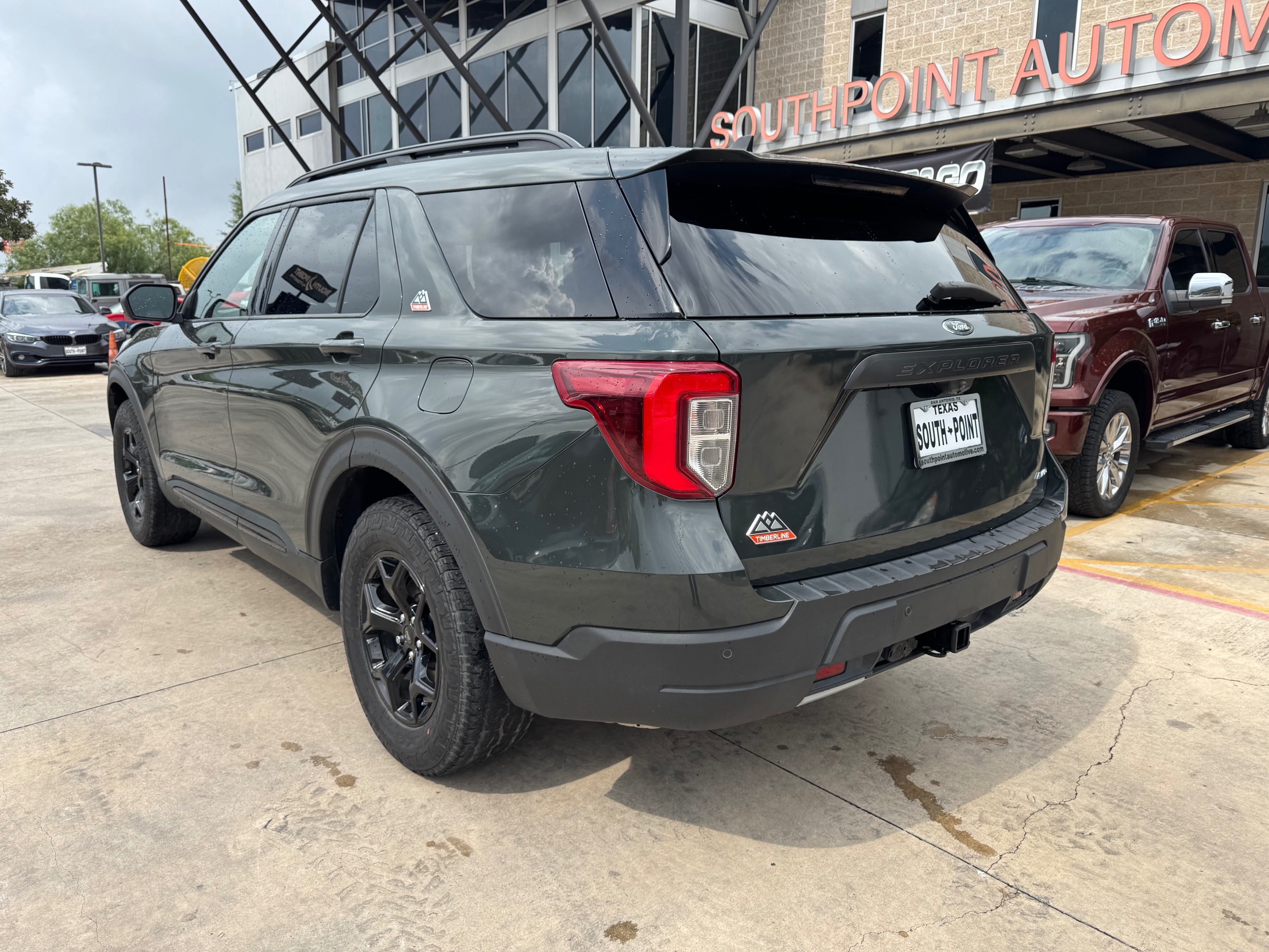 Ford Explorer photo 4