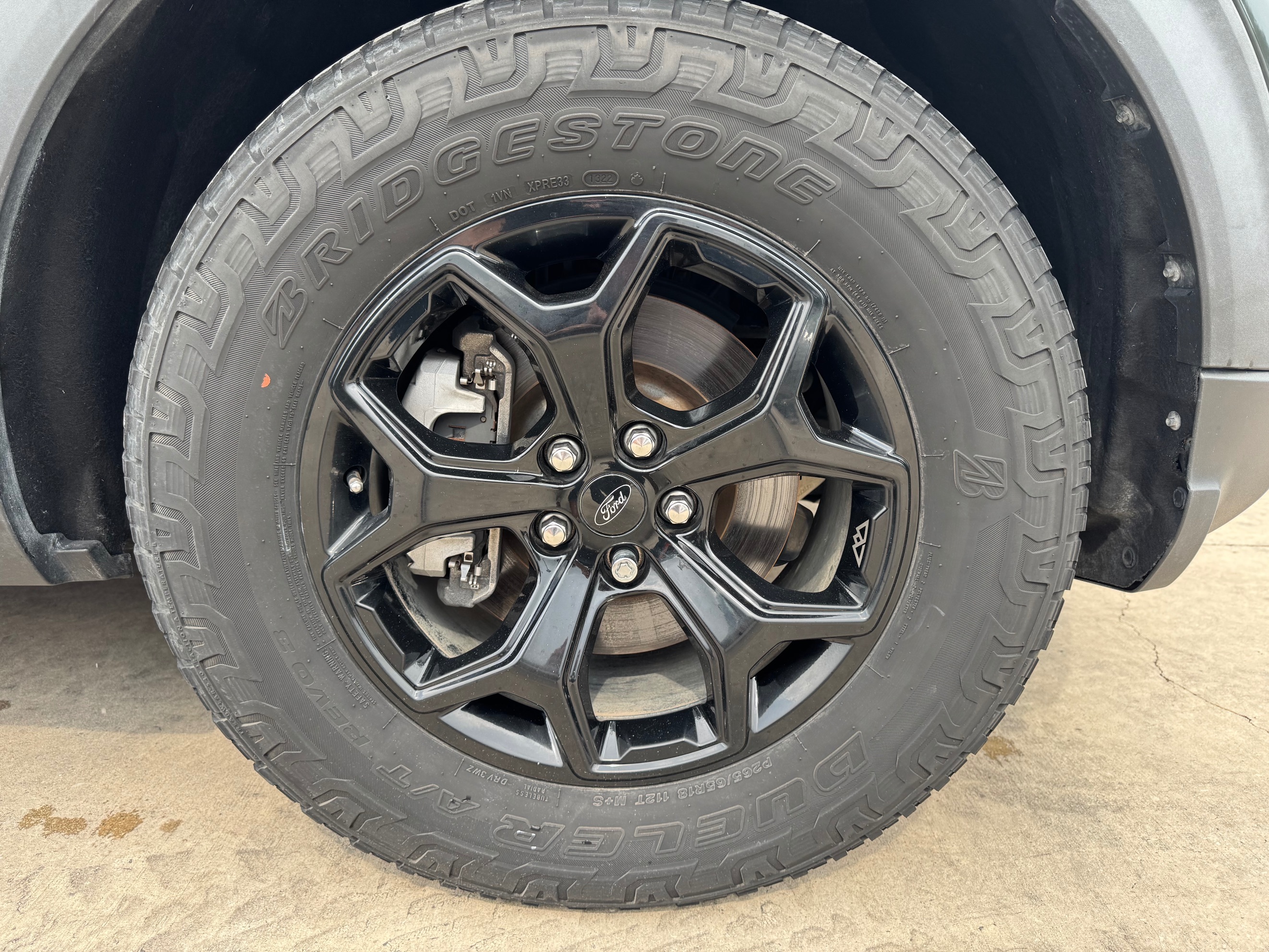 Ford Explorer photo 11