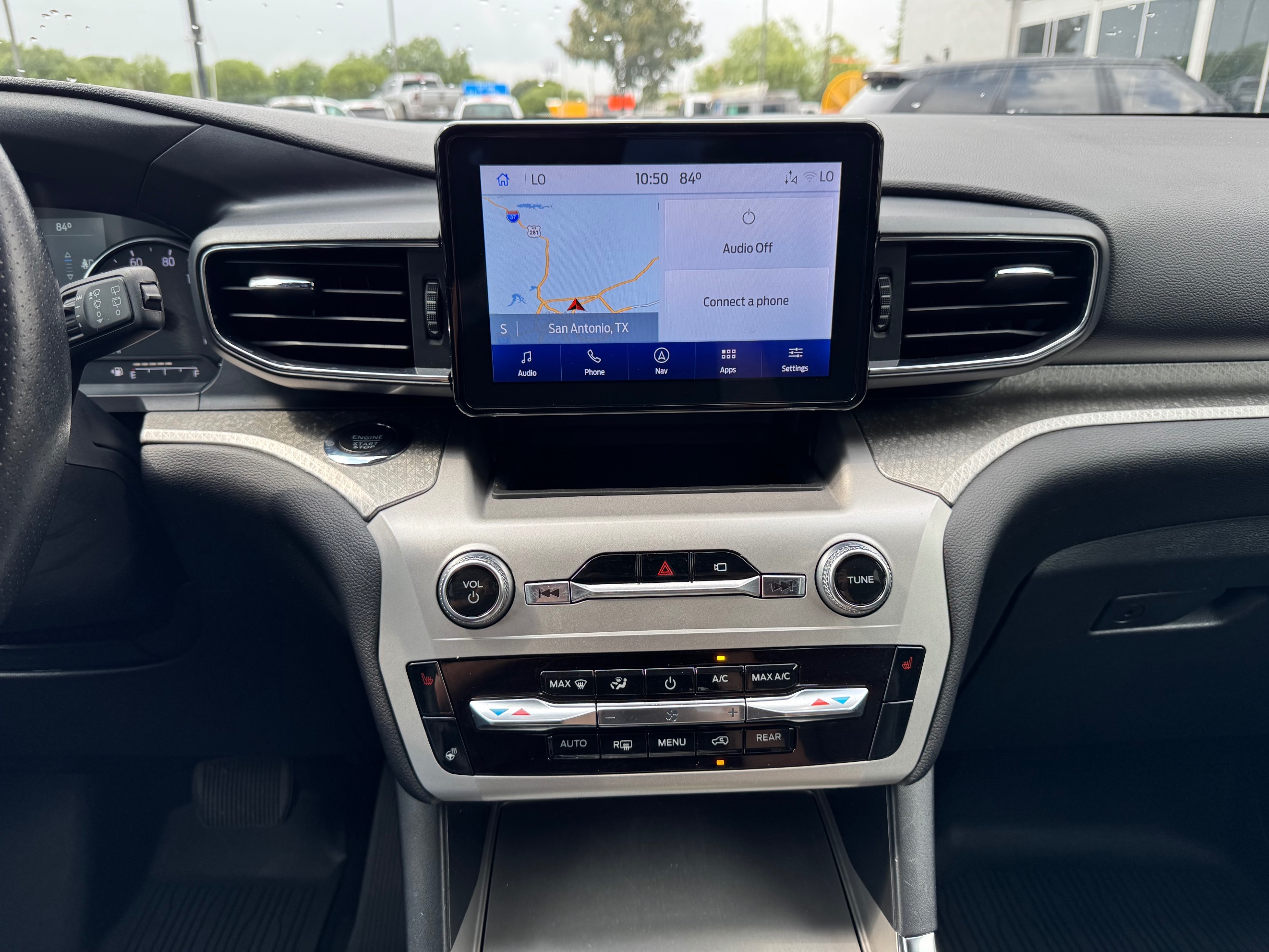 Ford Explorer photo 19