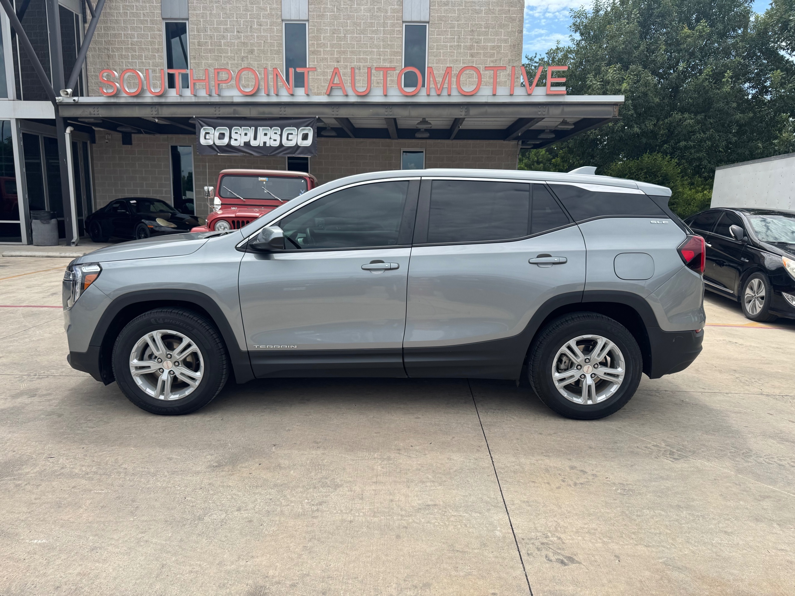 GMC Terrain photo 8