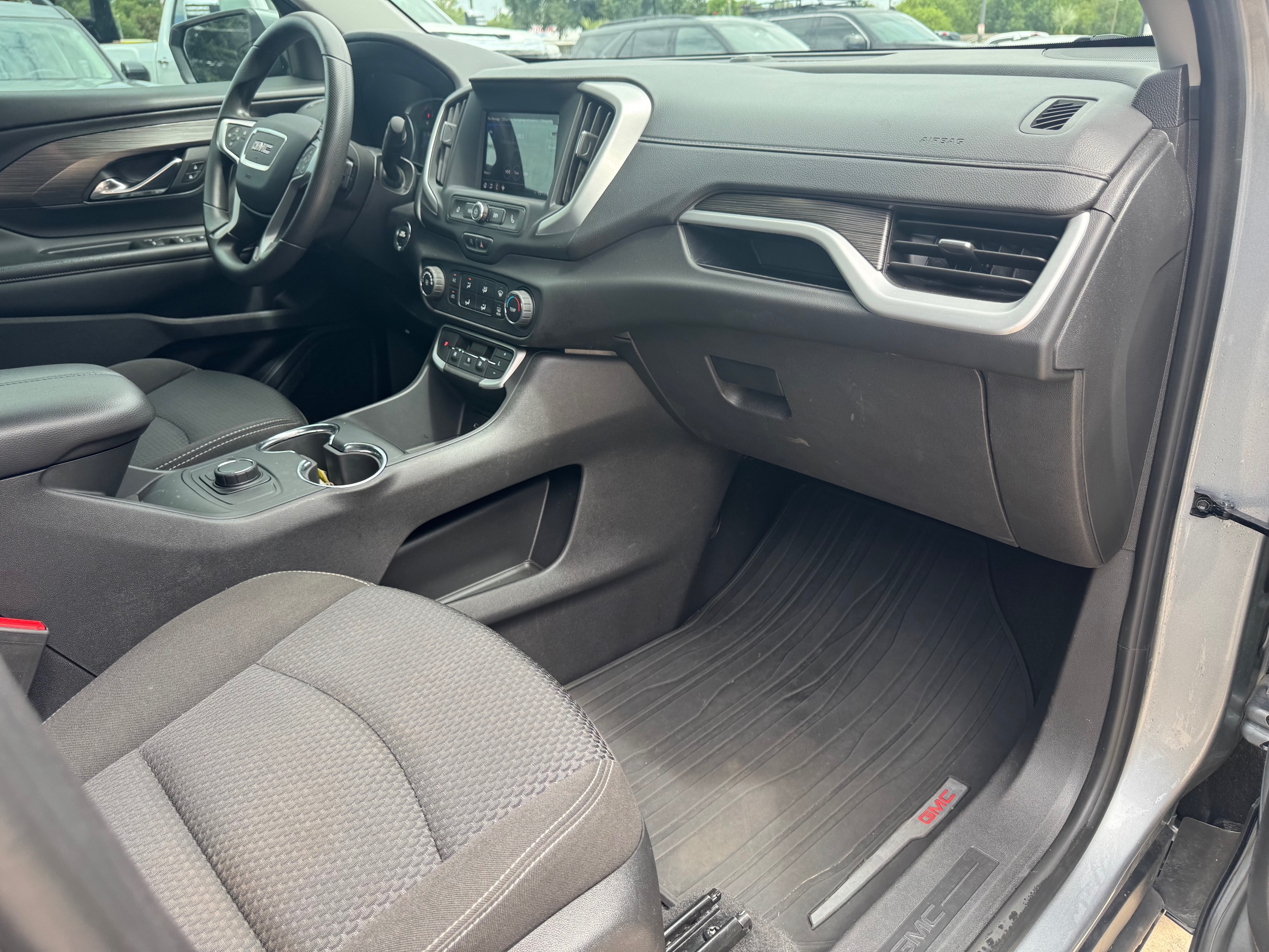 GMC Terrain photo 20