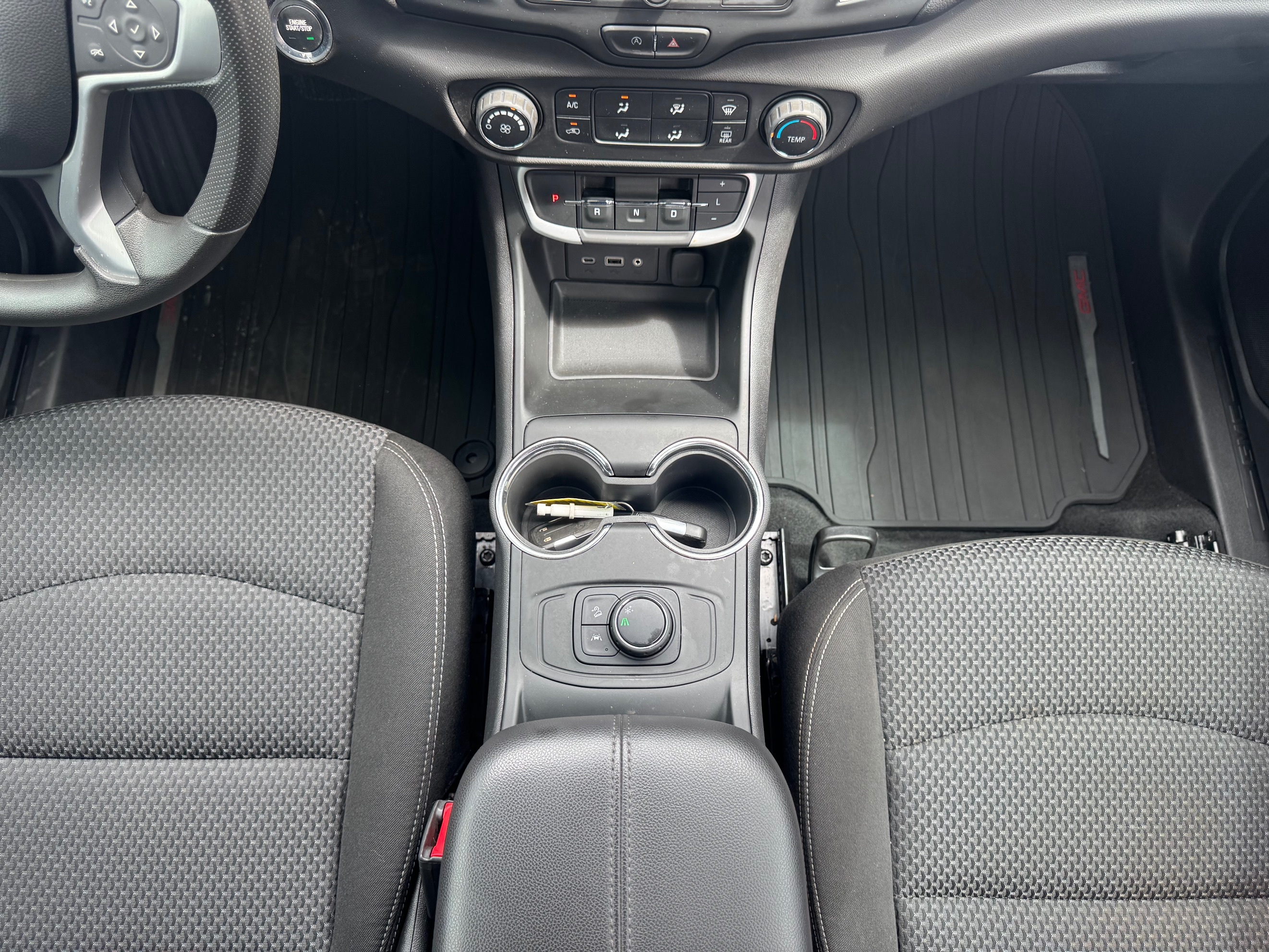 GMC Terrain photo 25