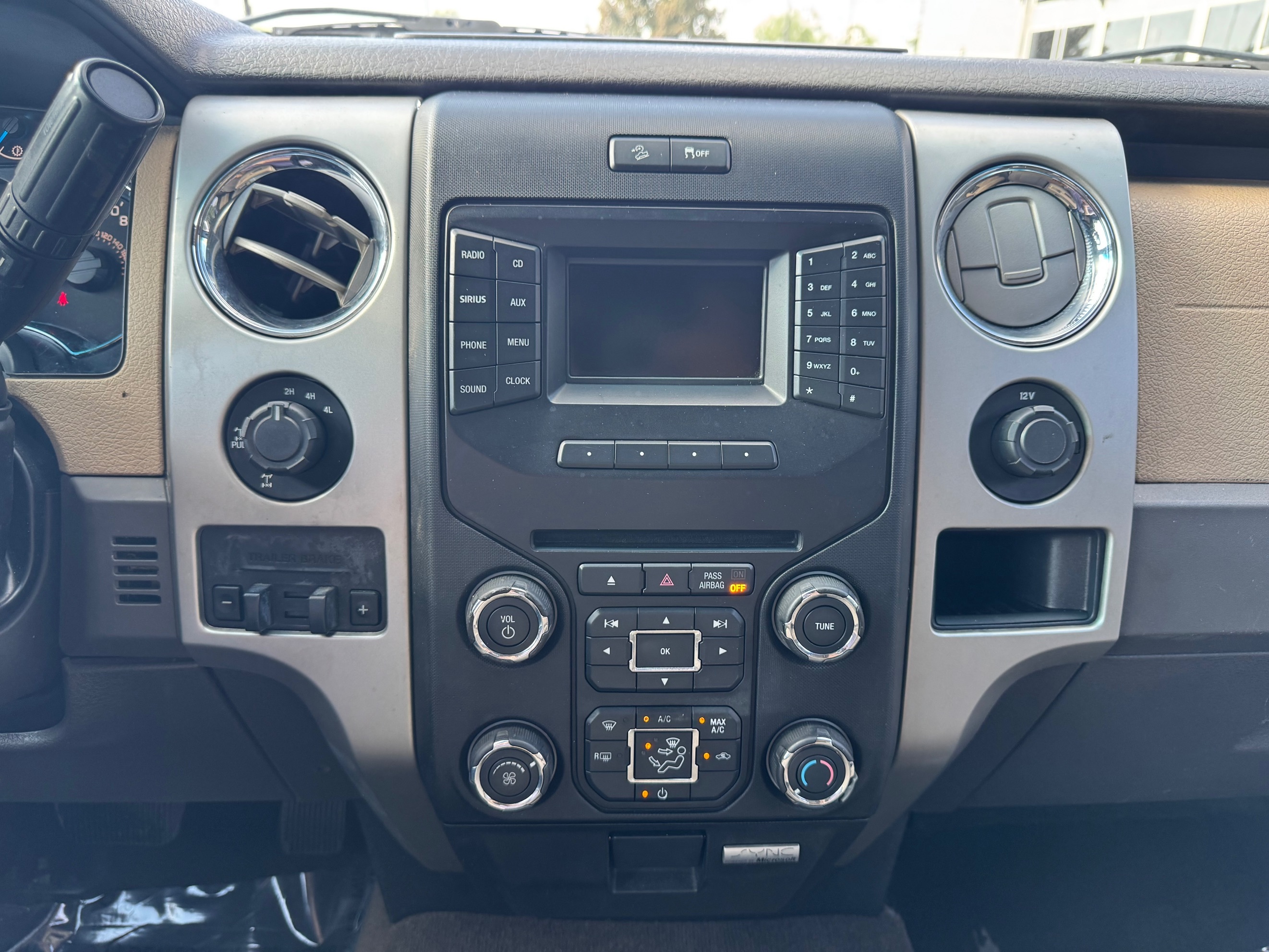 Ford F-150 photo 24