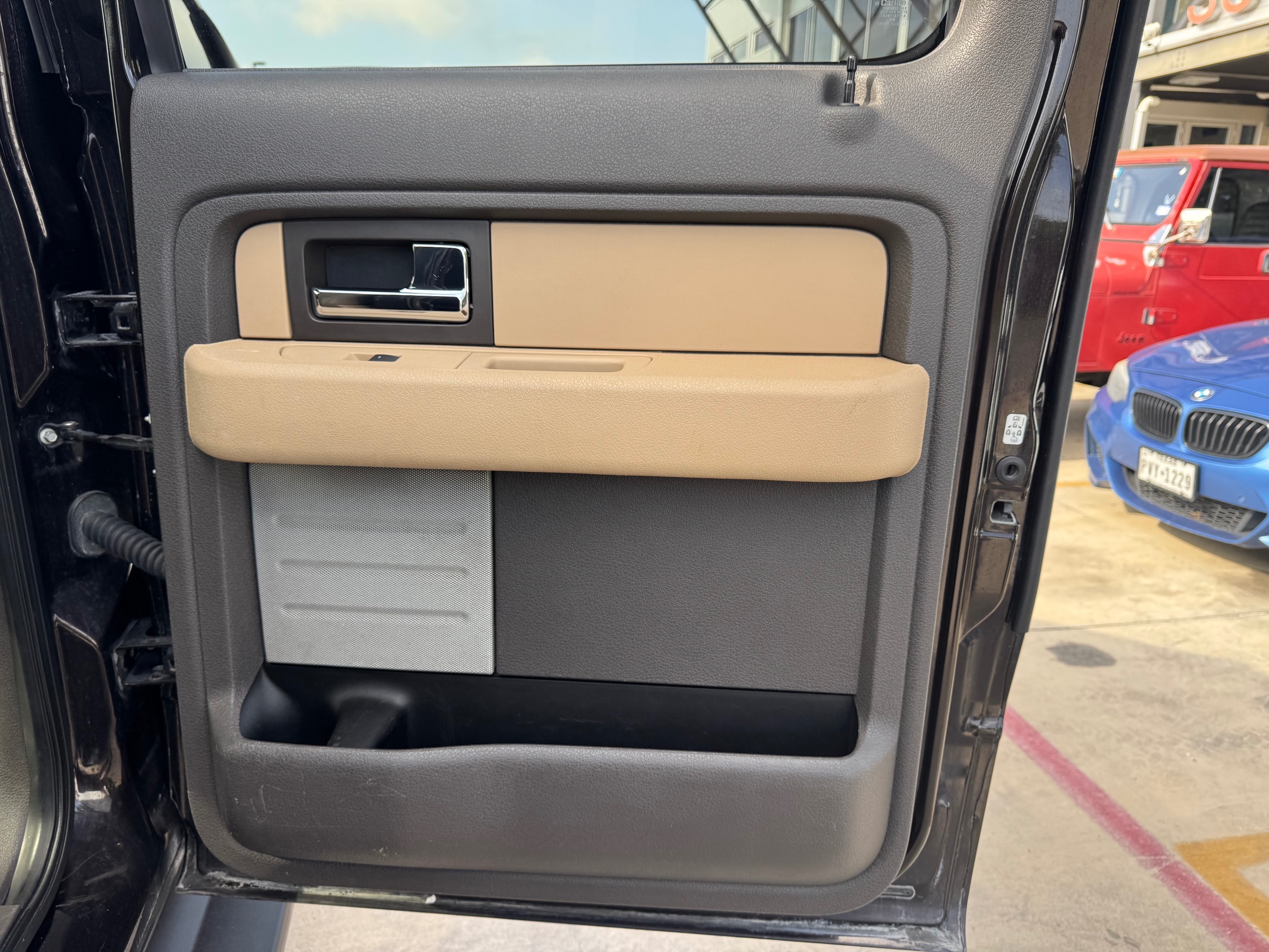 Ford F-150 photo 32