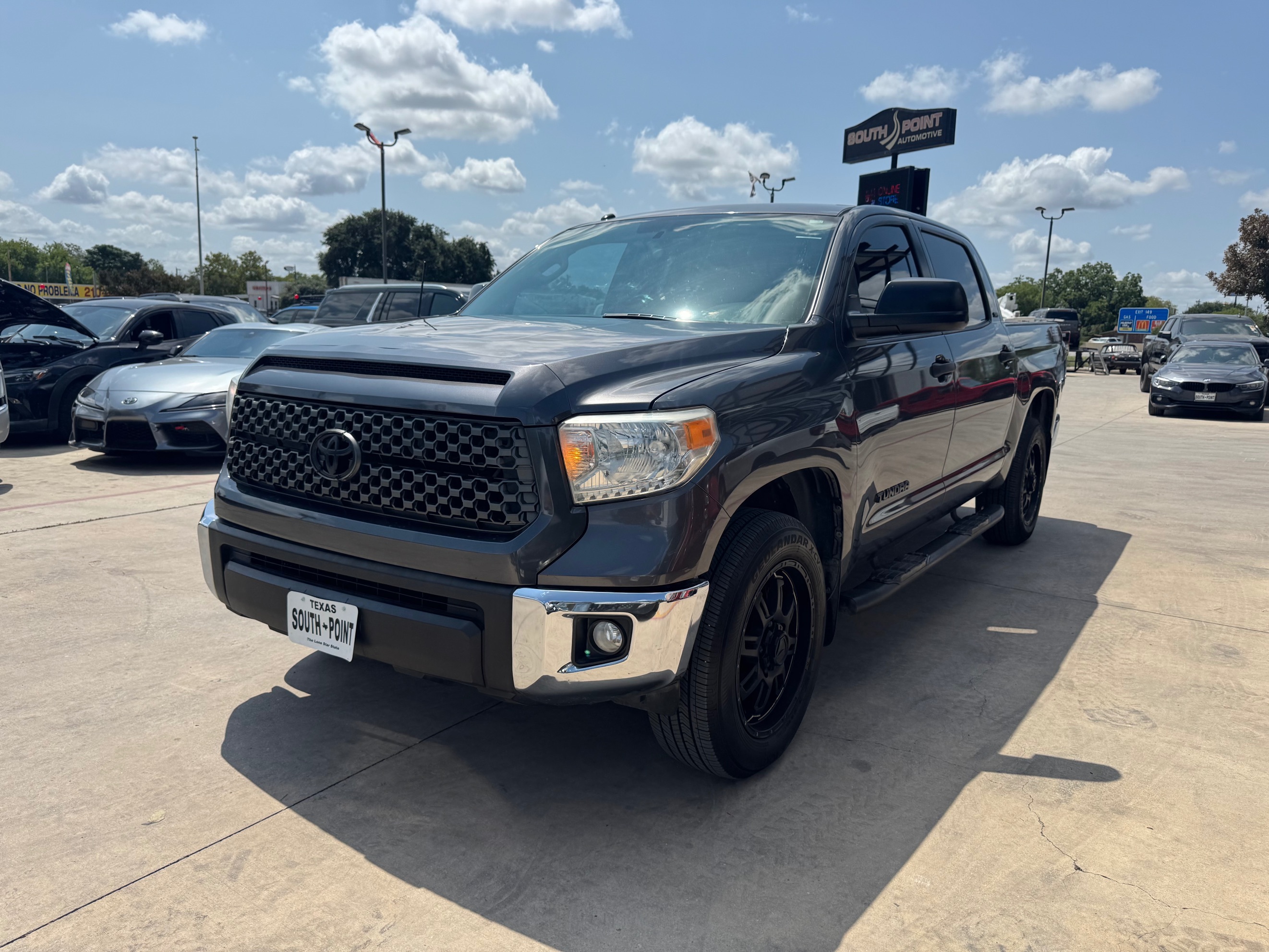 Toyota Tundra photo 3