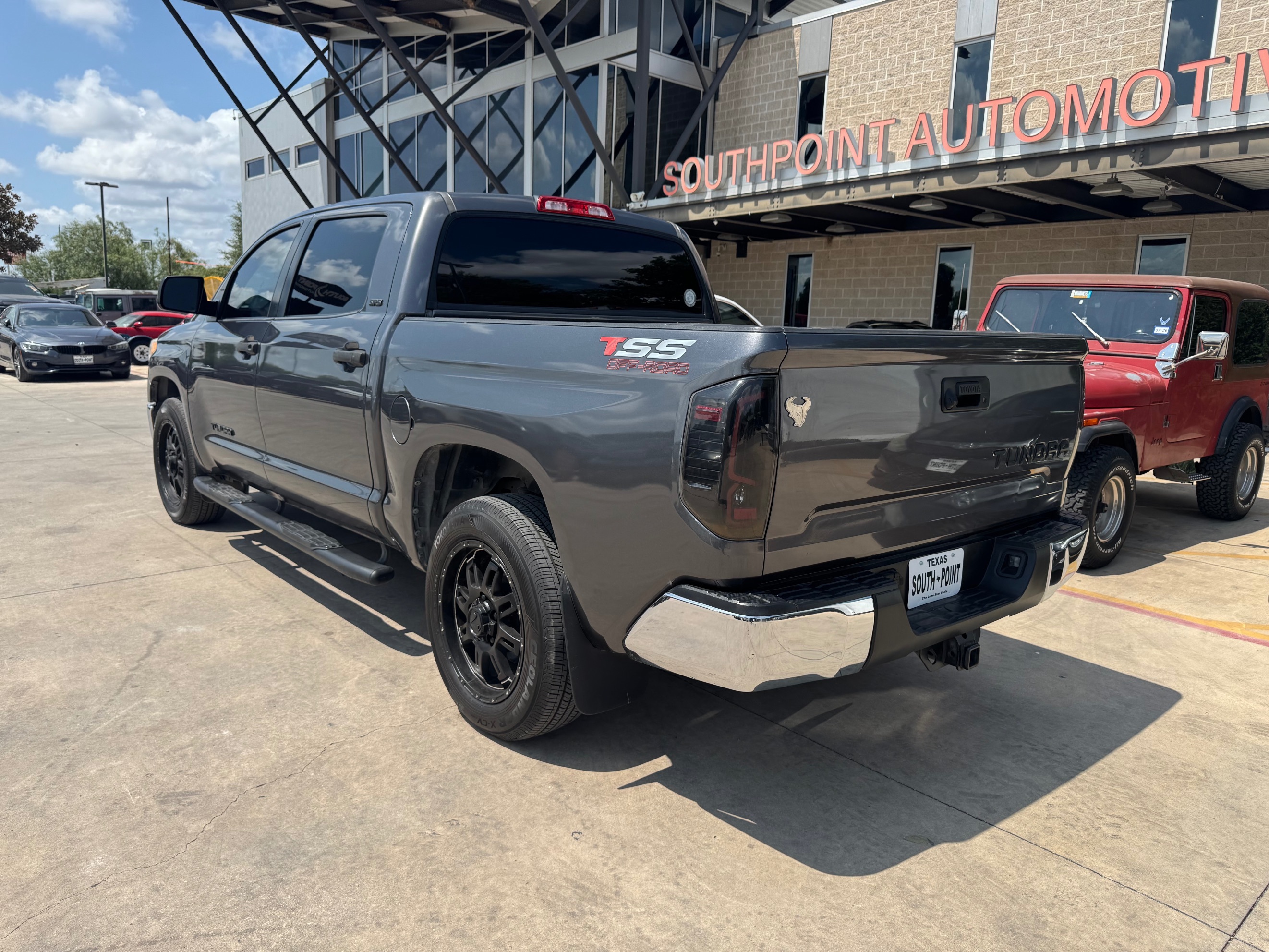 Toyota Tundra photo 4